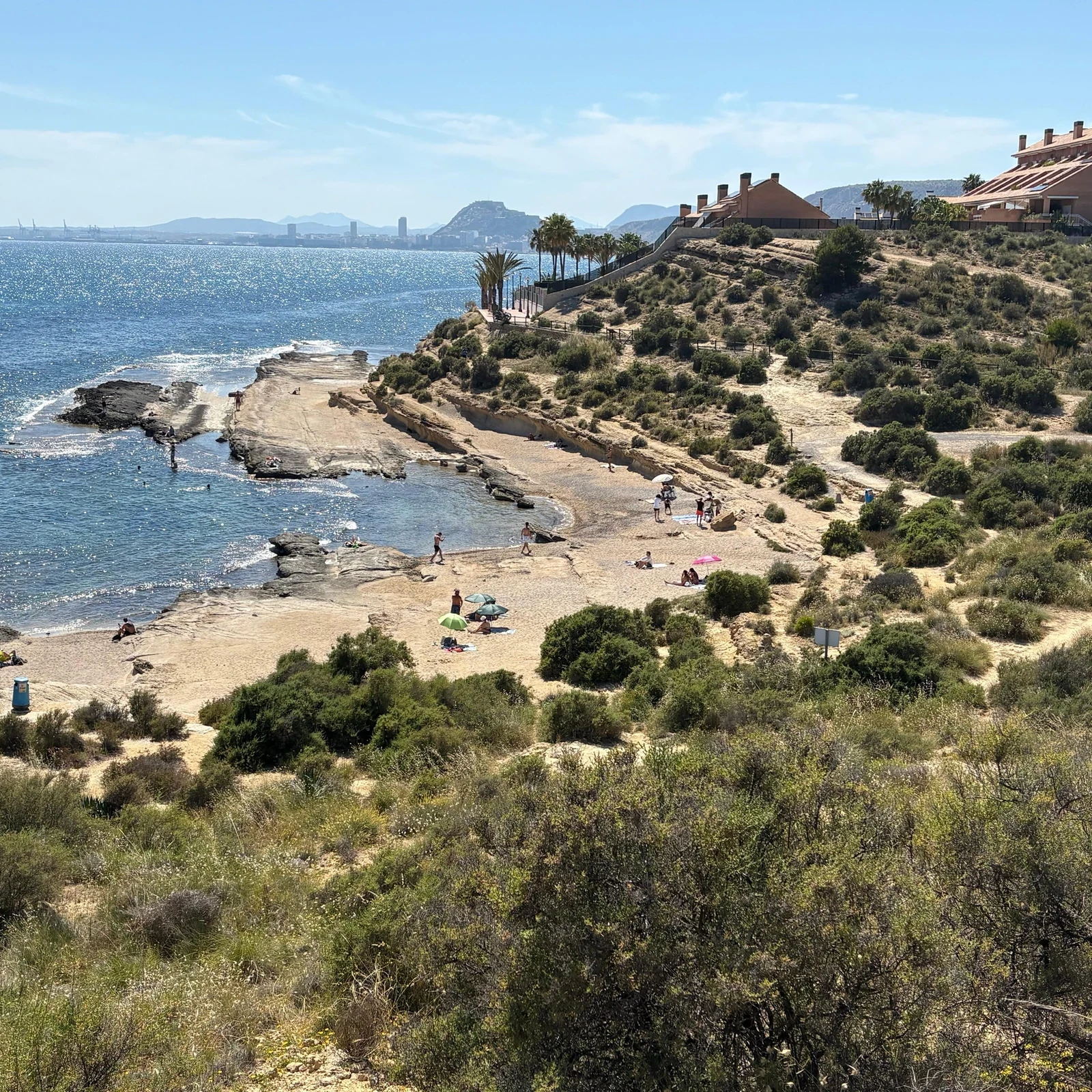 Alicante per E-Bike: zwei Stunden Küste mit Guide entdecken