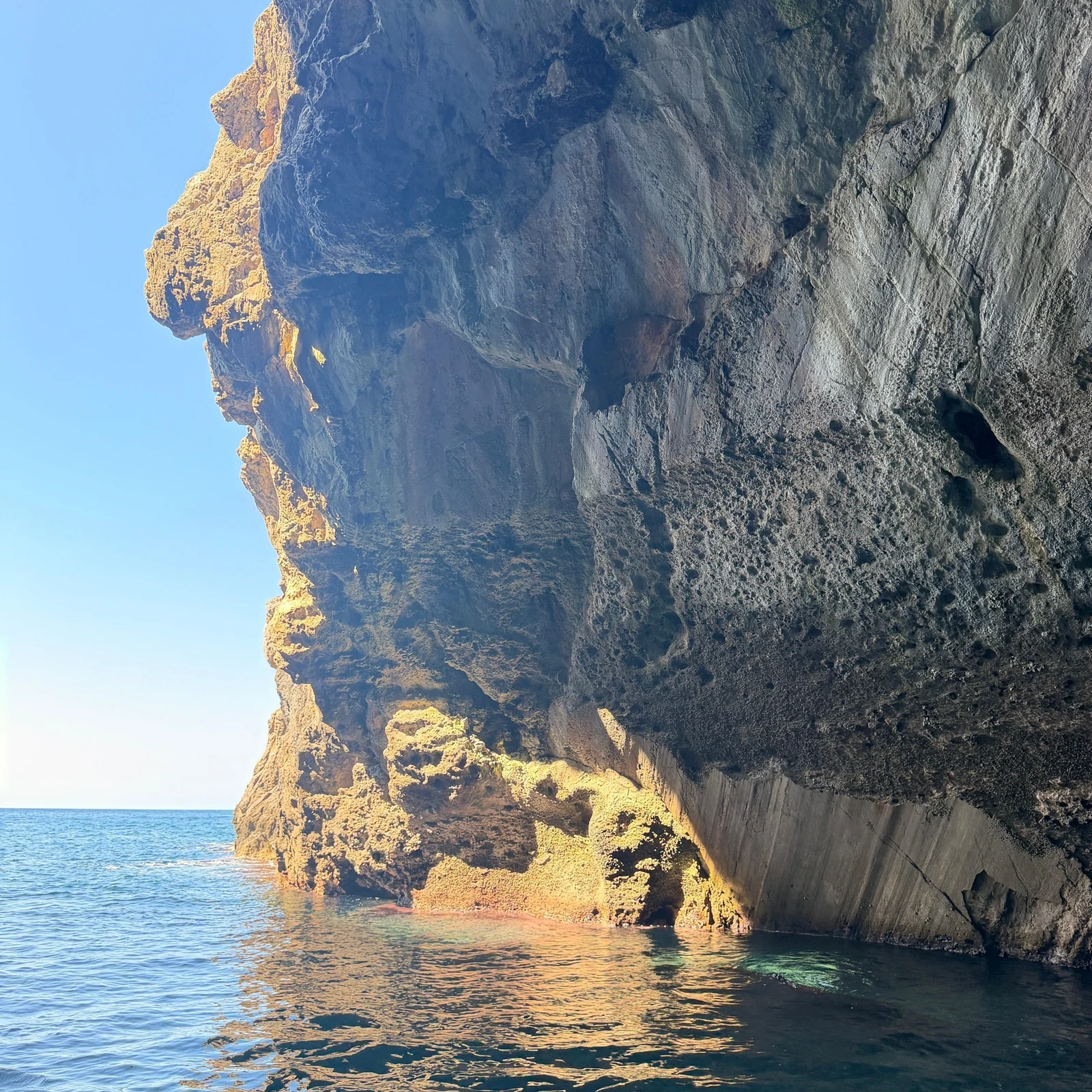 Alcudia: sea caves, snorkeling and paddleboarding by boat