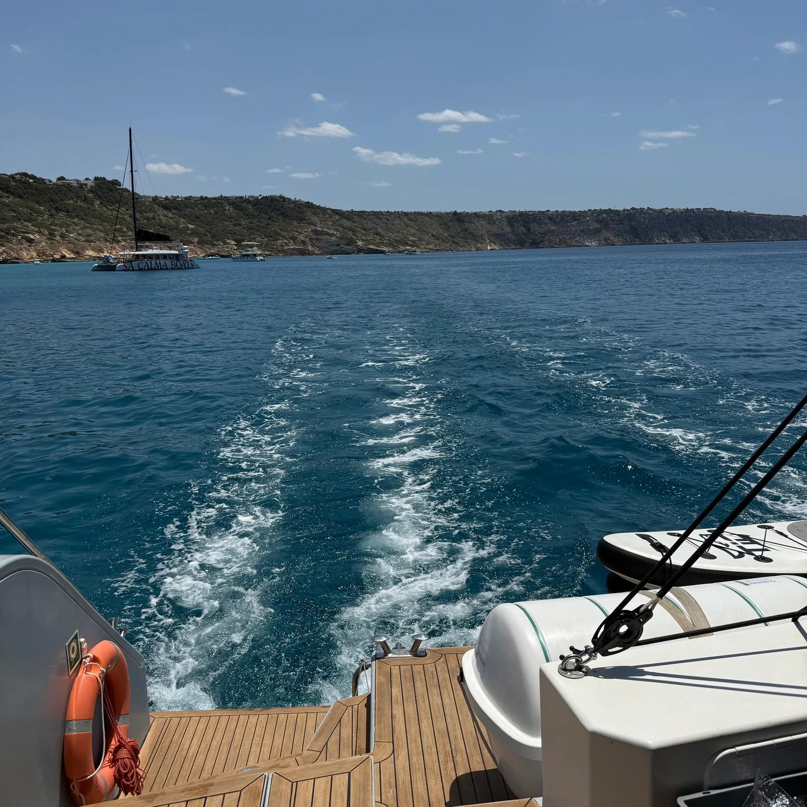 Catamarán desde Palma a Cueva Verde y Cala Vella con baño, snorkel y barbacoa