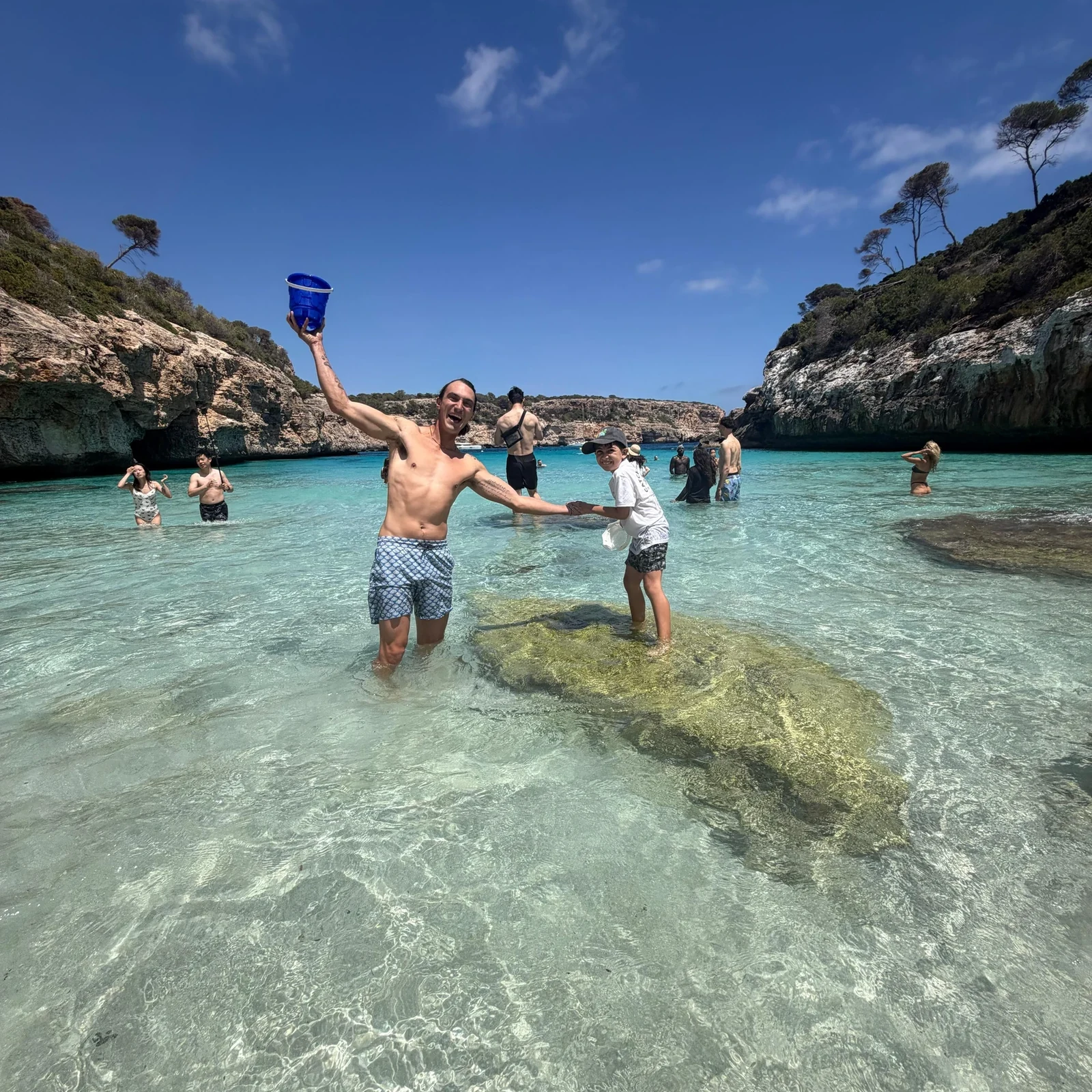 Playas, piscinas naturales y Cuevas del Drach en un día por Mallorca