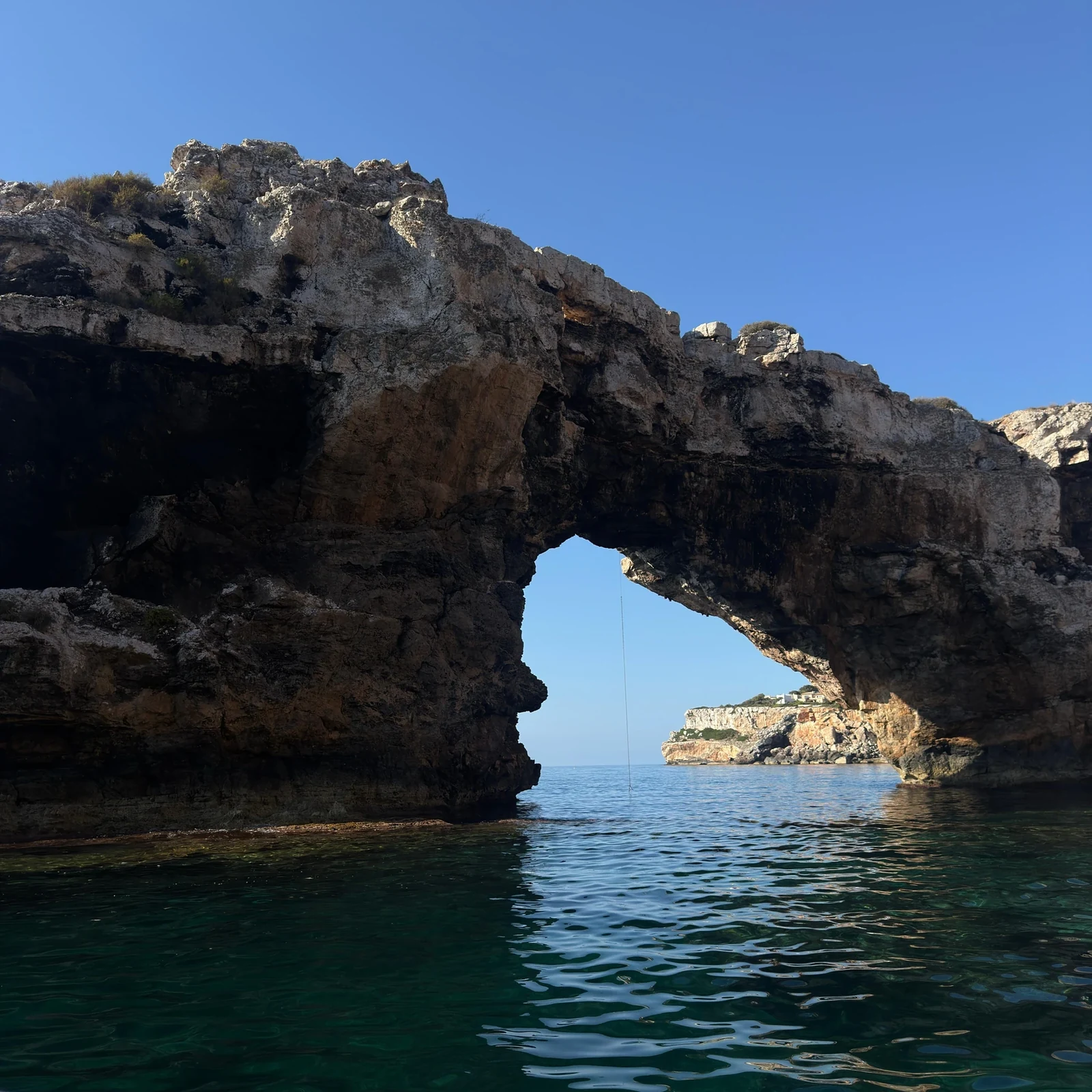 Caló des Moro und Cala Màrmols per Boot mit zwei Schnorchelstopps