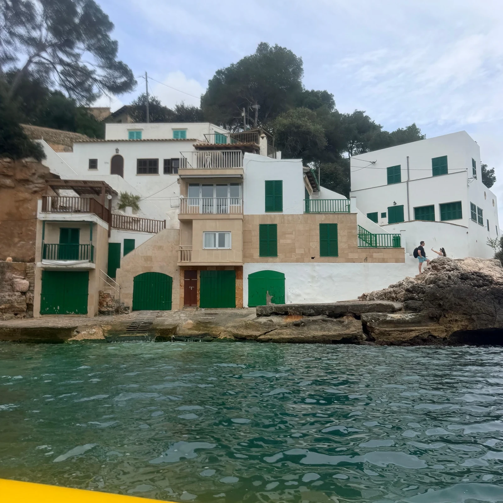 Caló des Moro und Cala Màrmols per Boot mit zwei Schnorchelstopps
