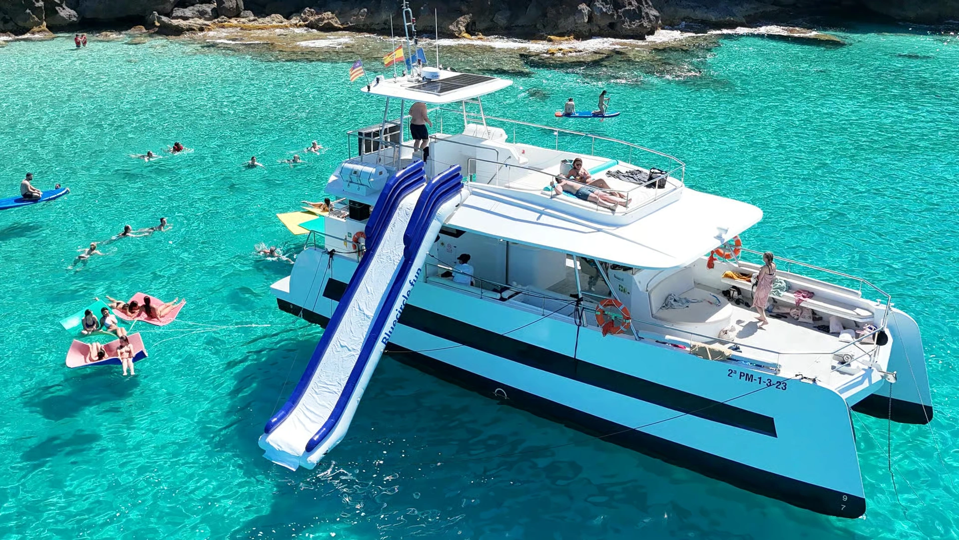 Catamarán Palma snorkel por la bahía con SUP y tapas