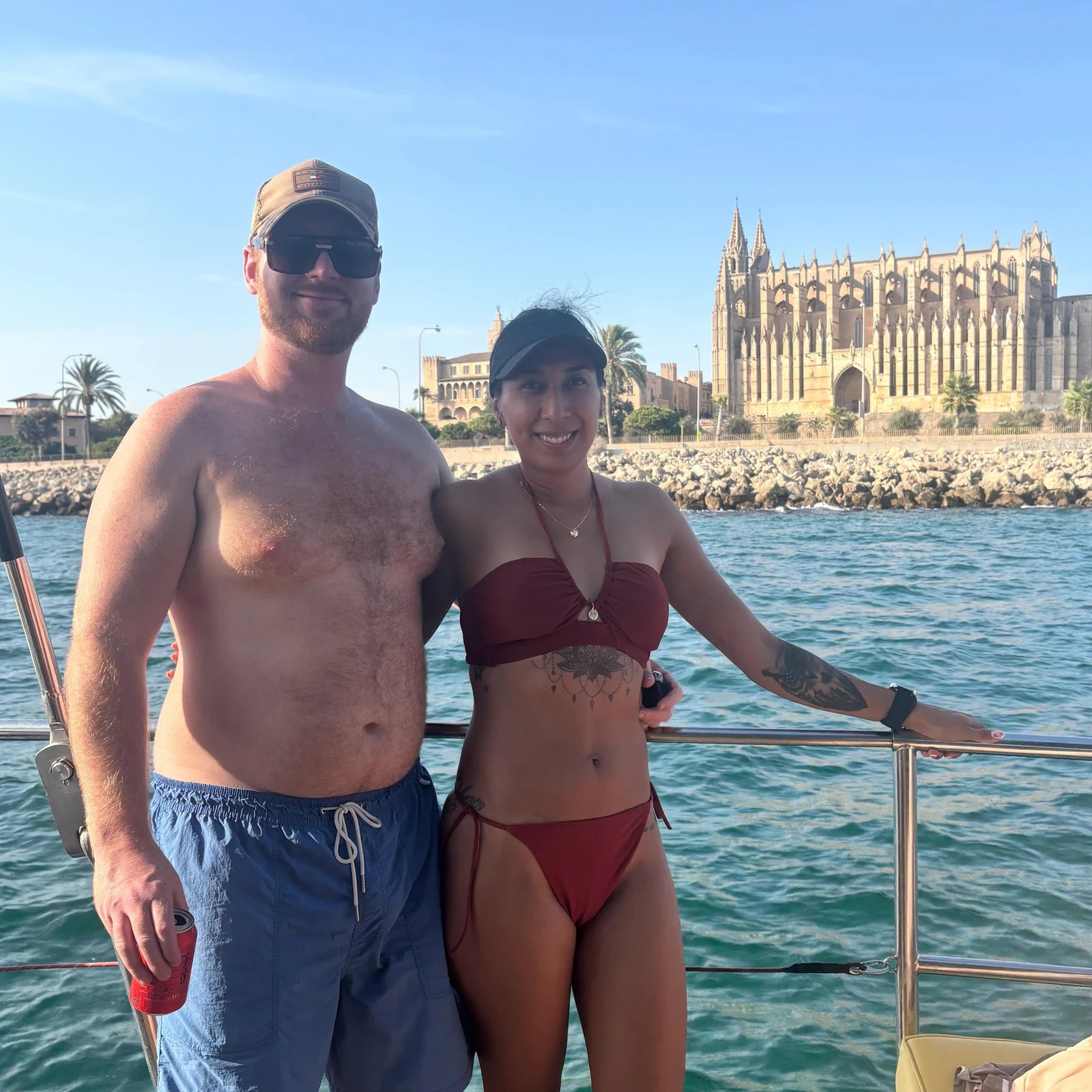 Katamaran von Palma nach Cala Vella mit Tapas, Schwimmen und Schnorcheln