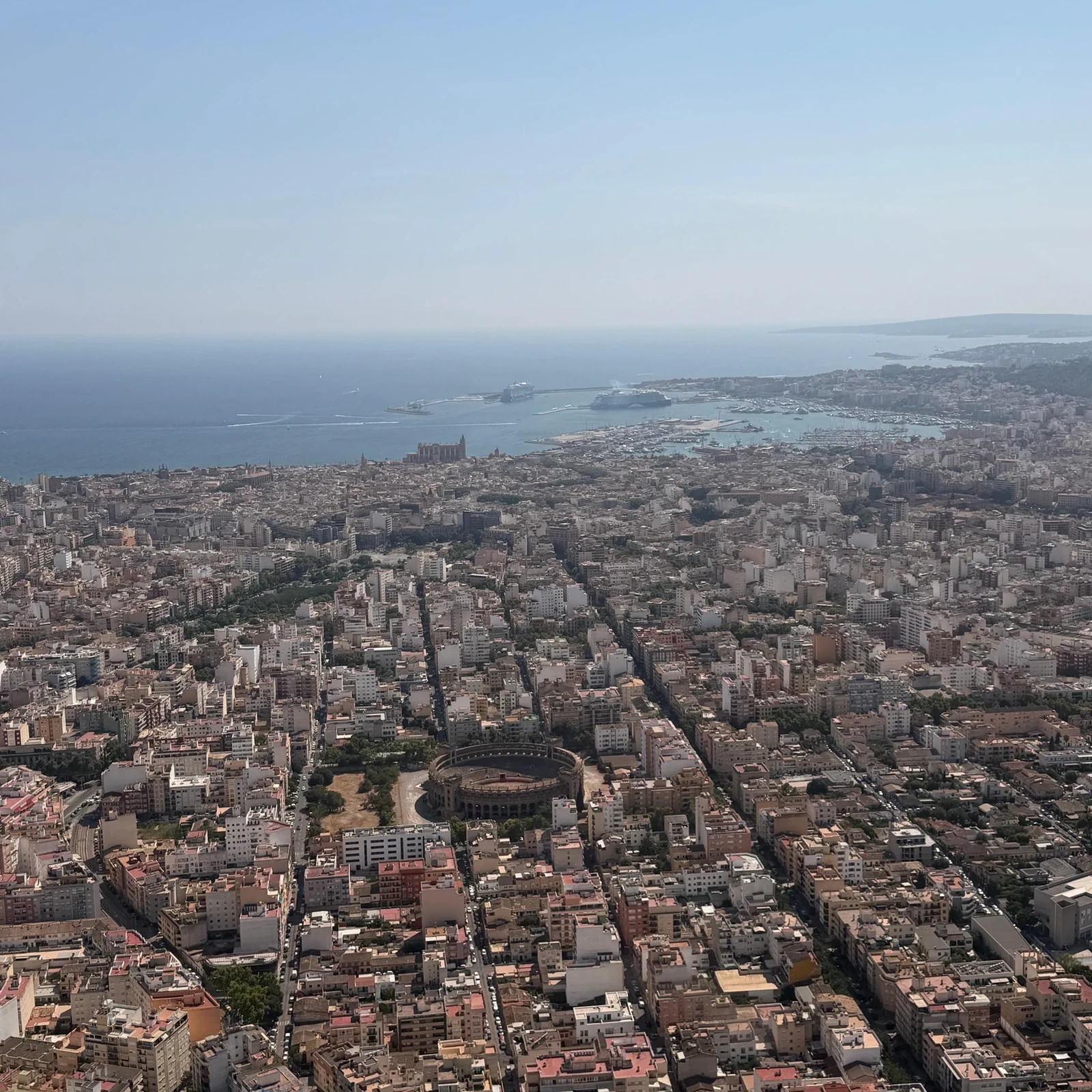 Hubschrauberrundflug auf Mallorca: Wähle, wie weit du fliegen möchtest