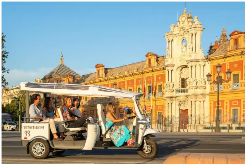 Tour privado en tuk tuk eléctrico por Sevilla | Eco Tuk Tuk