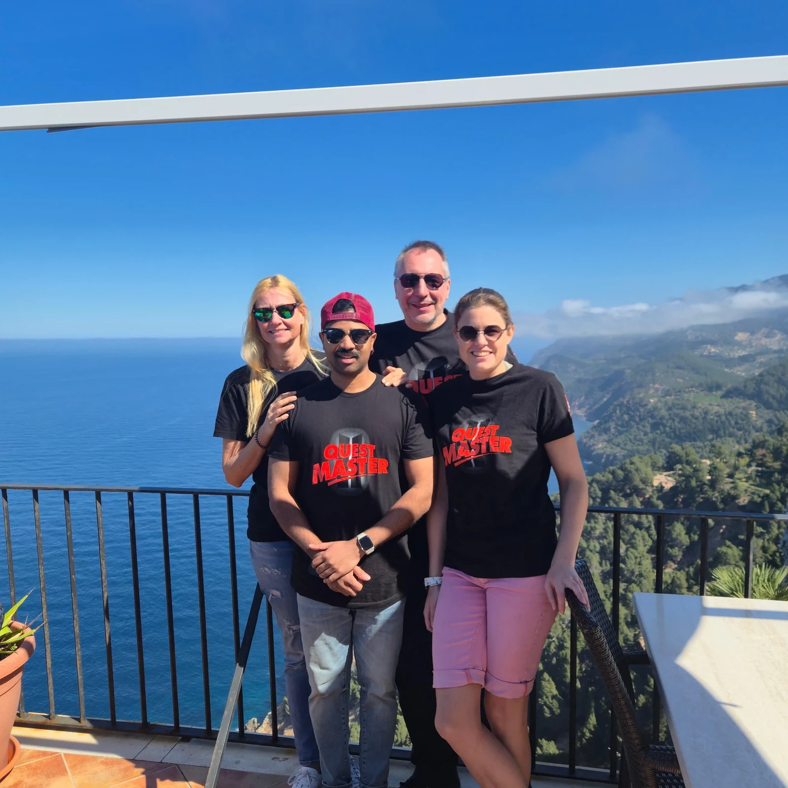 Mallorca Formula Car Tour: selbst fahren zwischen Küste und Bergen