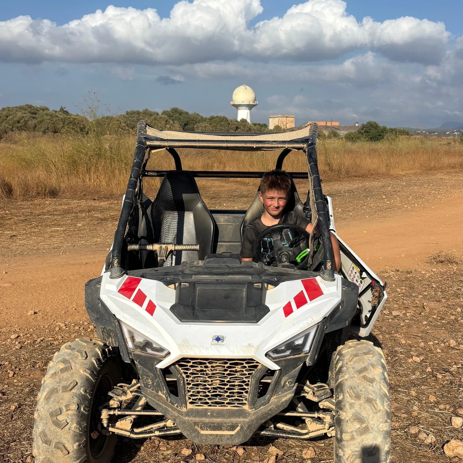 Mallorca Kids Buggy: 20 Minuten selbst am Steuer eines echten Buggys