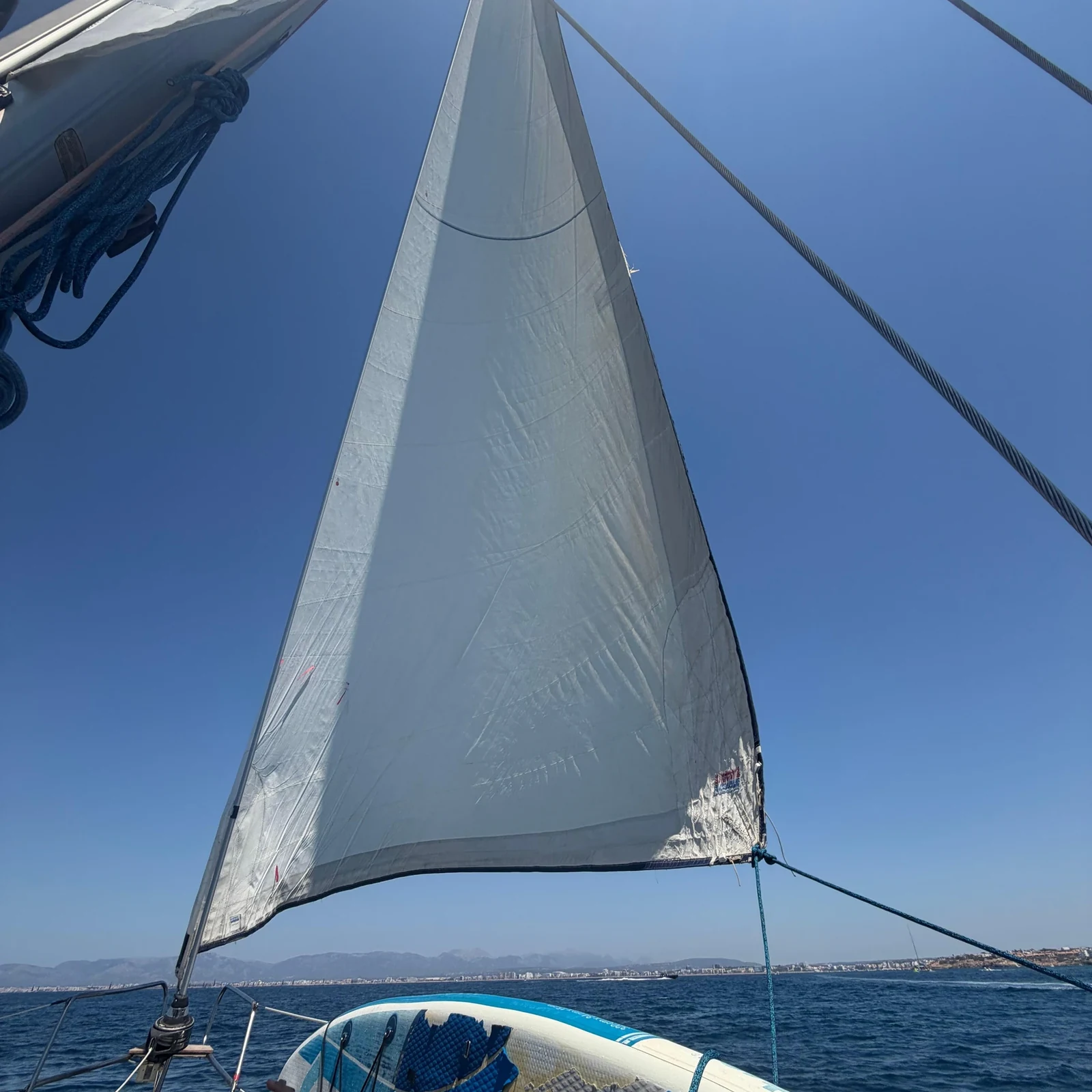 Cala Vella en voilier : 4 heures de navigation, baignade et snorkeling depuis Palma
