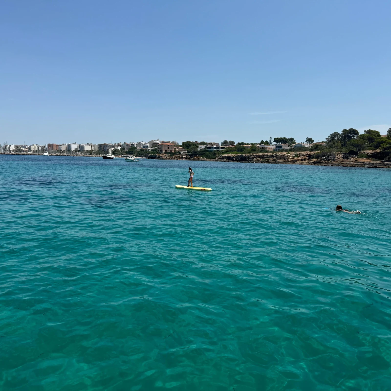 Tour privado en barco por Mallorca: elige velero tranquilo o lancha rápida