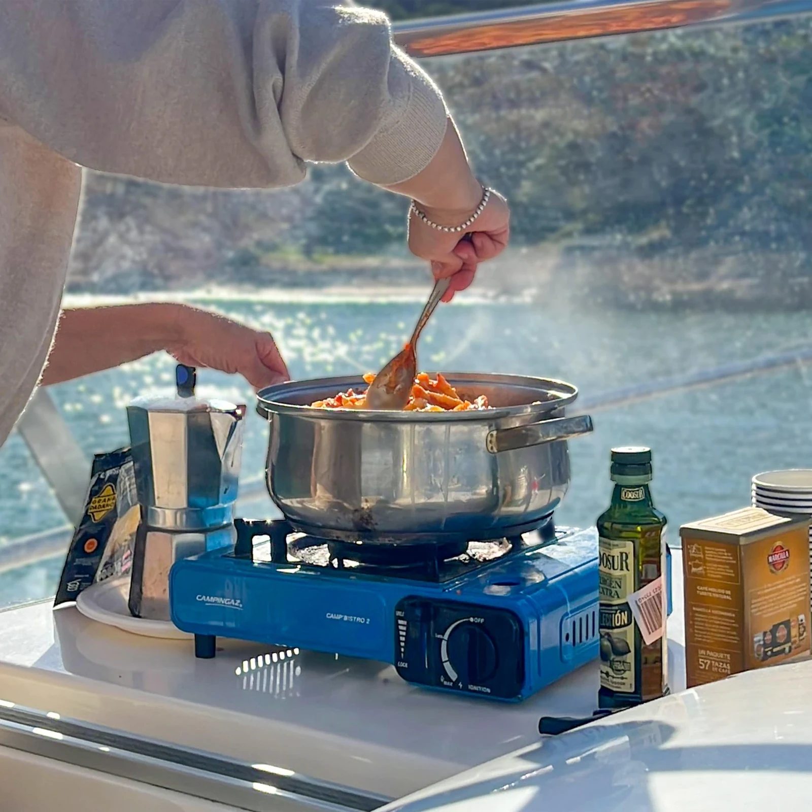 Bateau privé depuis Puerto Portals avec repas et sports nautiques