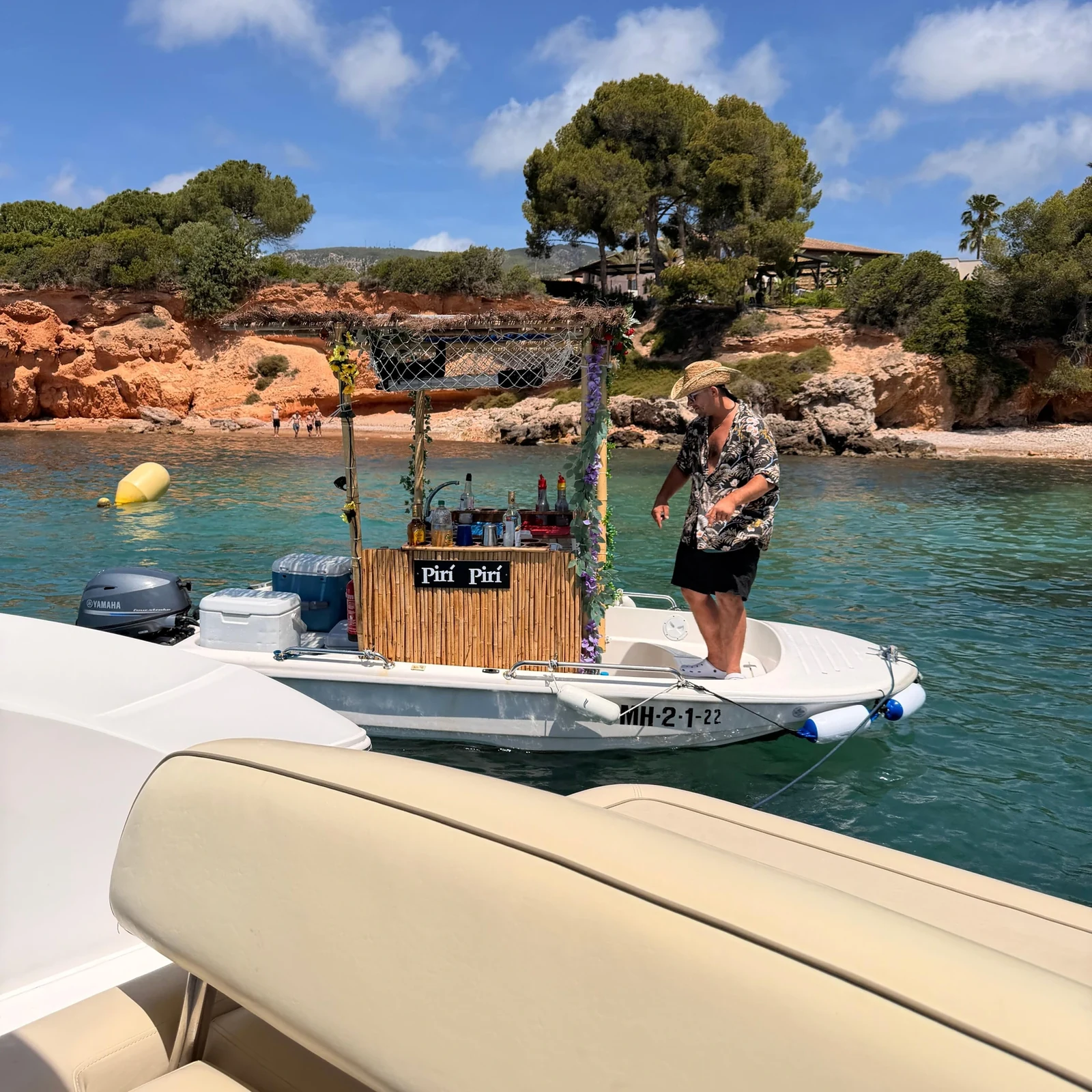 4 Stunden private Yacht entlang Palmas Küste für deine Gruppe