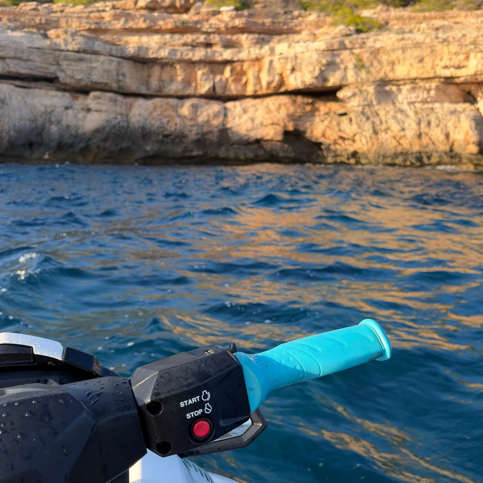 60 minutes en jet-ski depuis Cala d'Or le long de la côte de Majorque