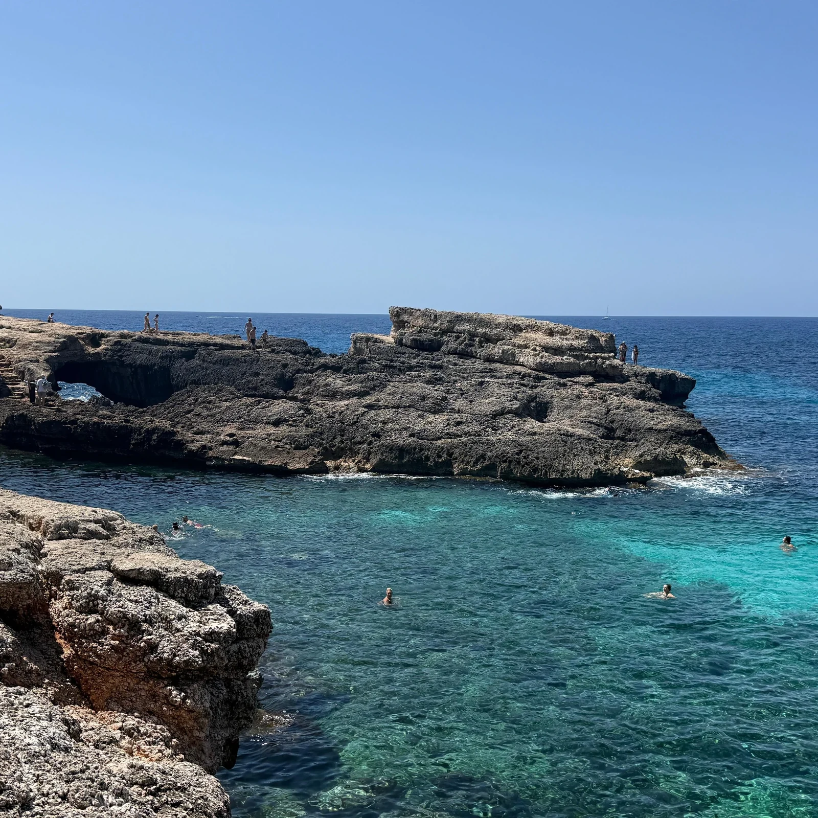 Drei Buchten auf Mallorca mit Schnorcheln, Wandern und SUP an einem Tag