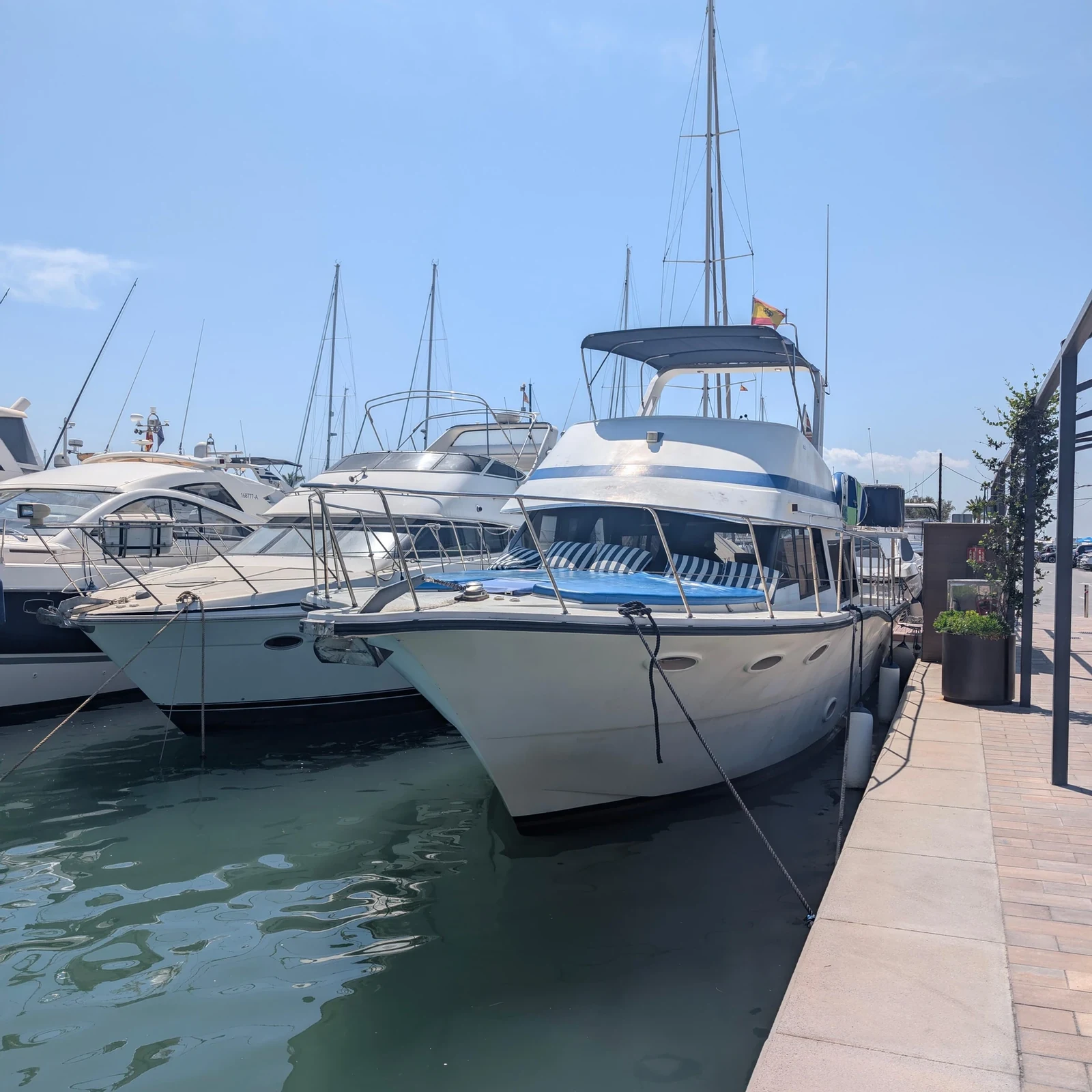 Bootstour ab Alcúdia: Coll Baix, Schnorcheln, SUP, Essen und Getränke