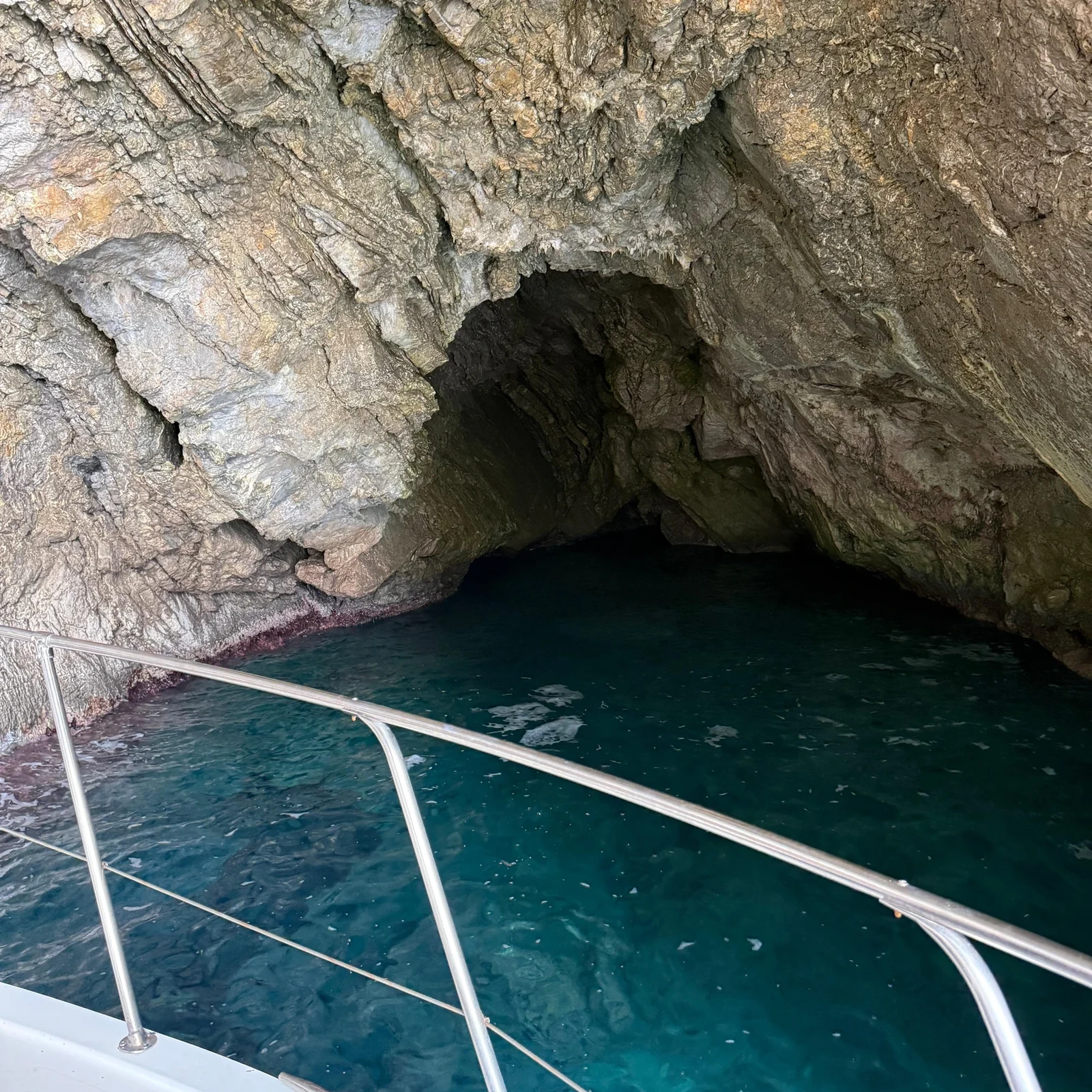 Bootstour ab Alcúdia: Coll Baix, Schnorcheln, SUP, Essen und Getränke