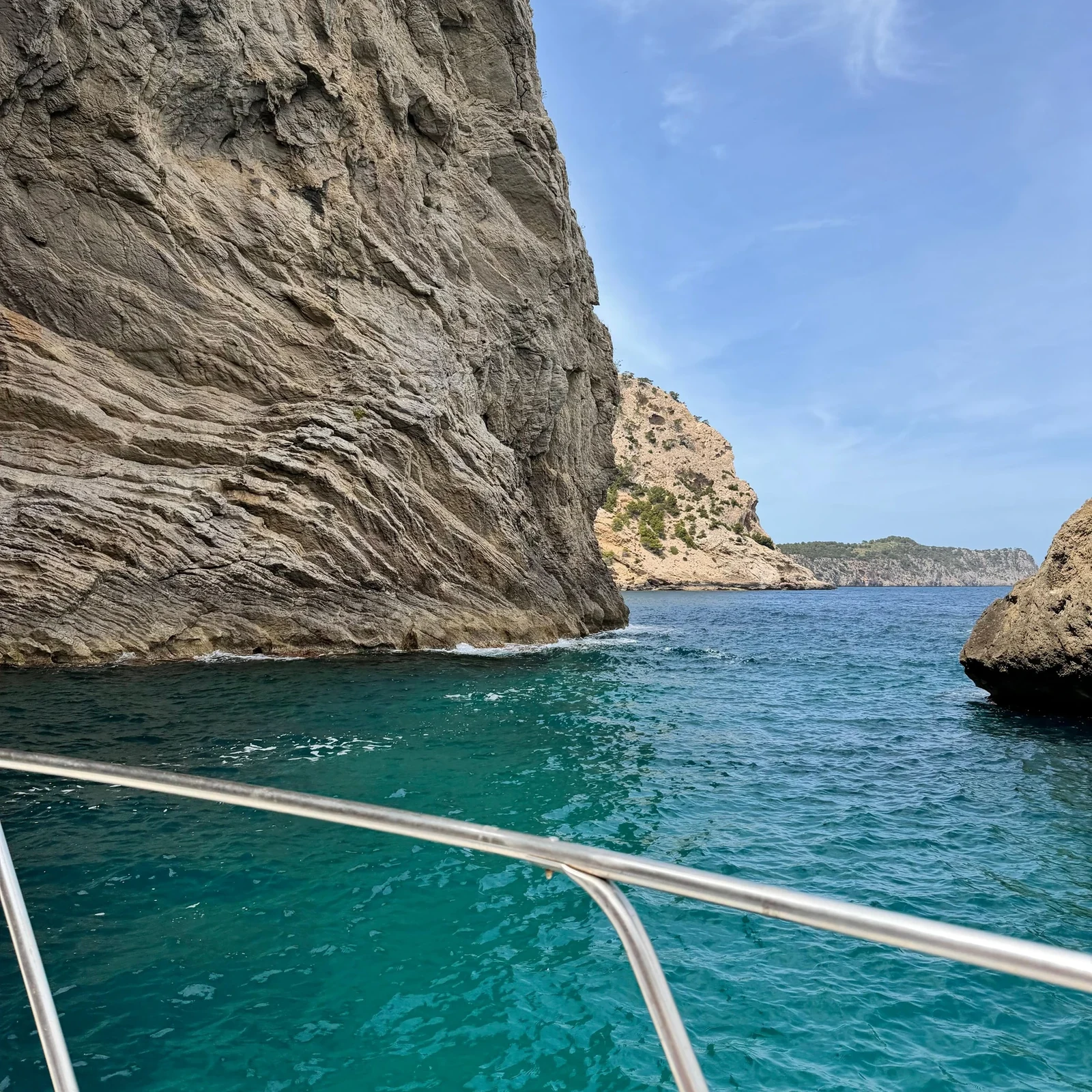Bootstour ab Alcúdia: Coll Baix, Schnorcheln, SUP, Essen und Getränke