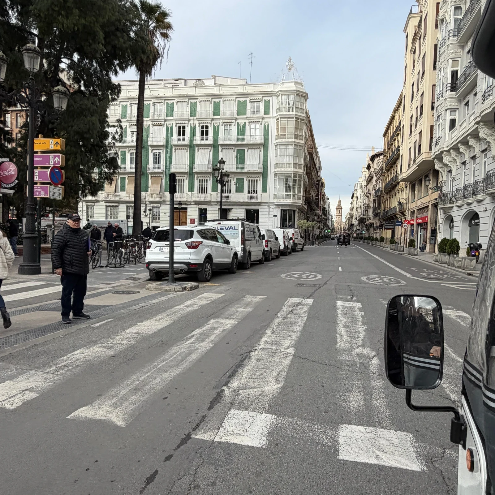 Valencia in 60 Minuten: private Tour im Elektro-Tuk-Tuk