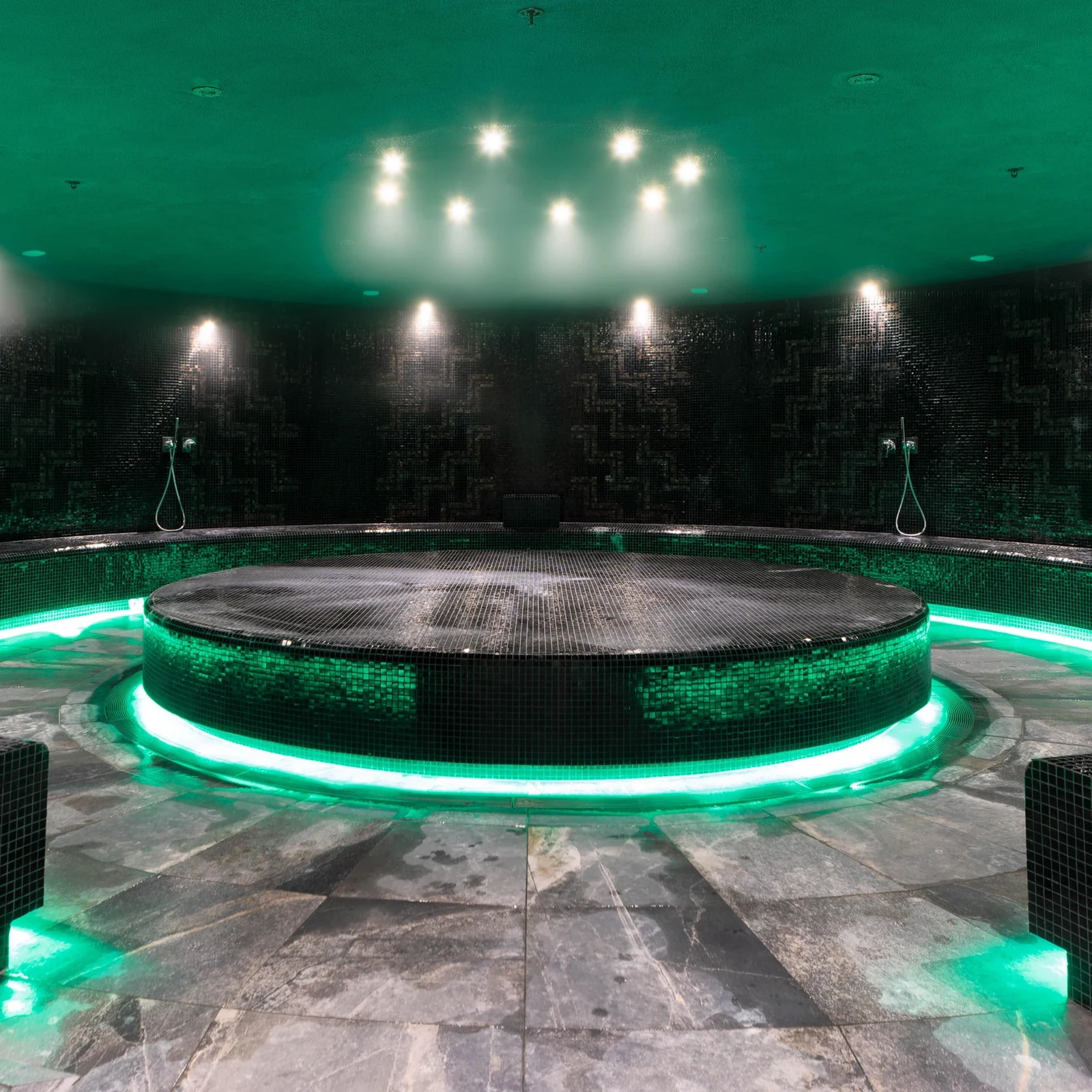 Māori wellness among thermal waters and Lake Rotorua views