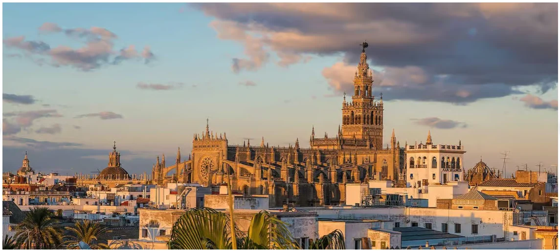 Tour Alcázar, Catedral y Giralda en Sevilla con guía