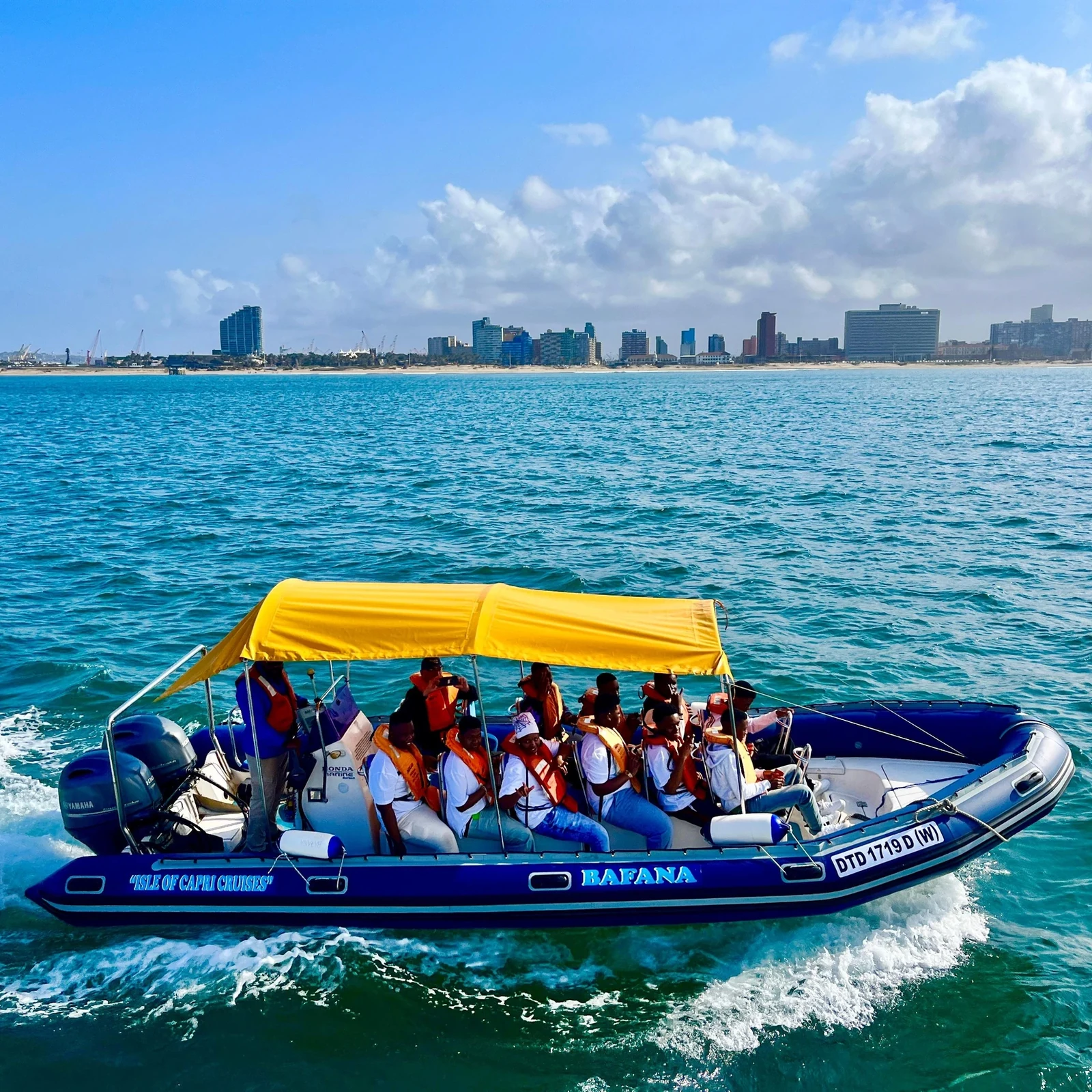 Erlebe Durban vom Wasser aus und lerne den aktiven Hafen kennen