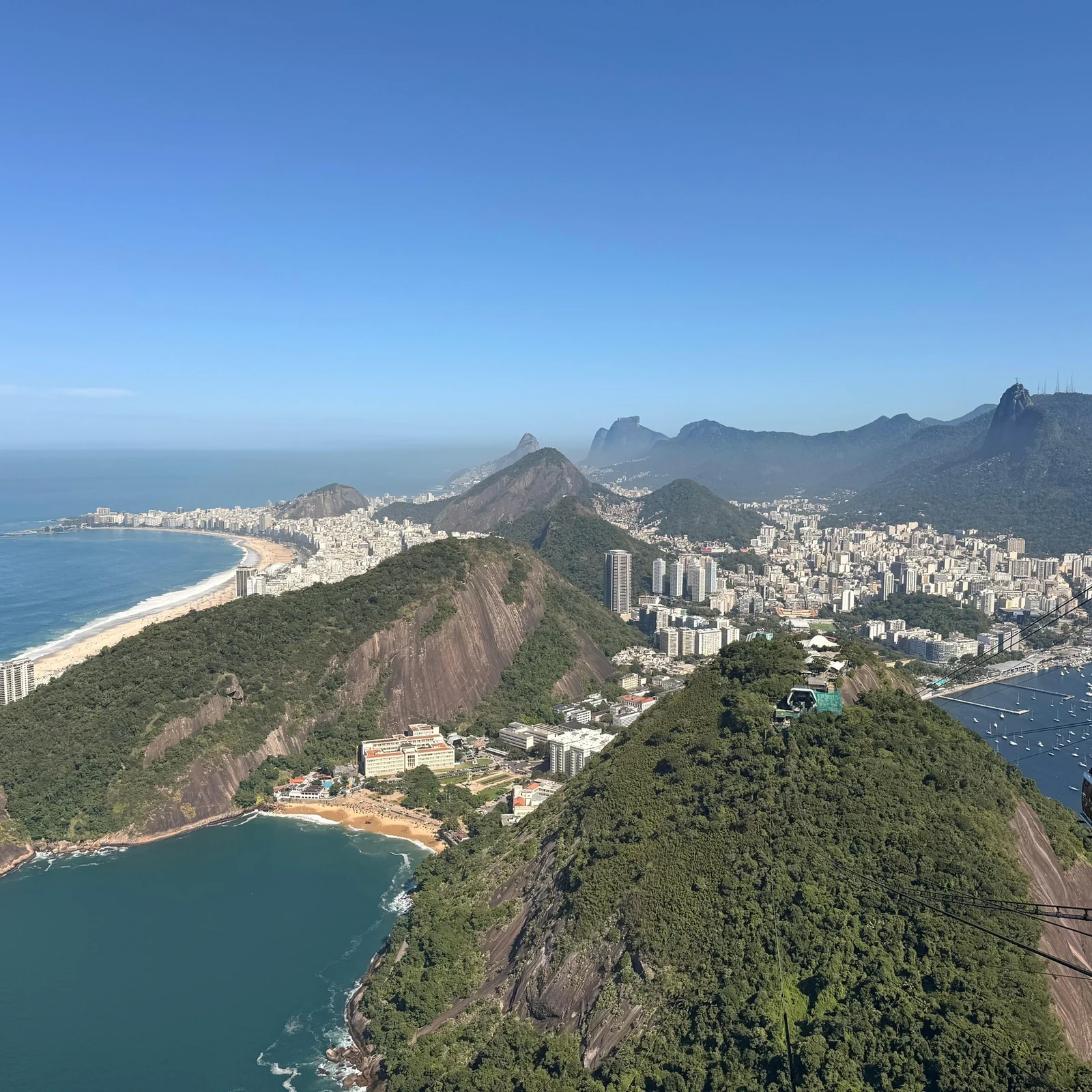 Fahre auf den Zuckerhut und genieße den Blick über Rio