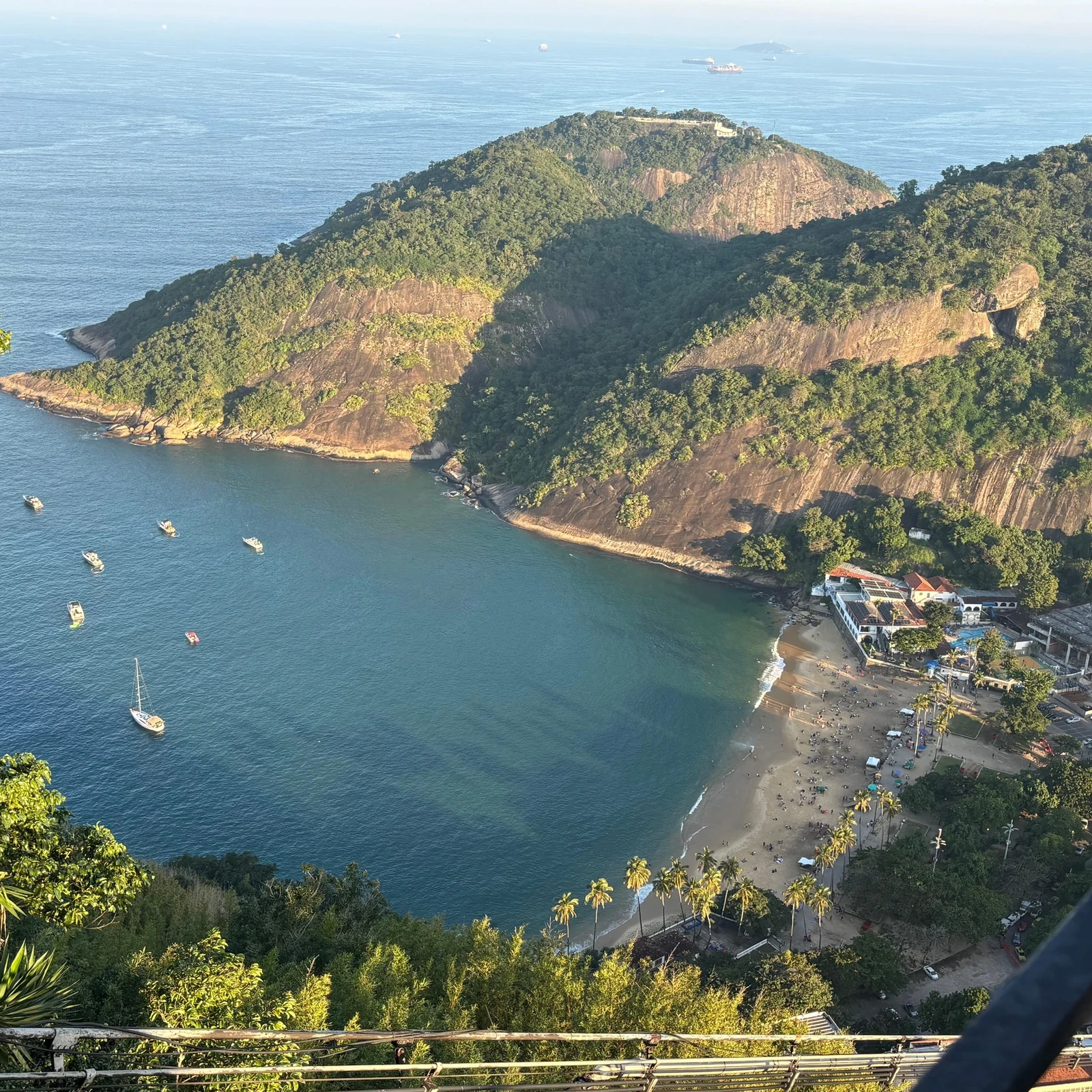Christusstatue, Zuckerhut und sechs Orte in Rio an einem Tag