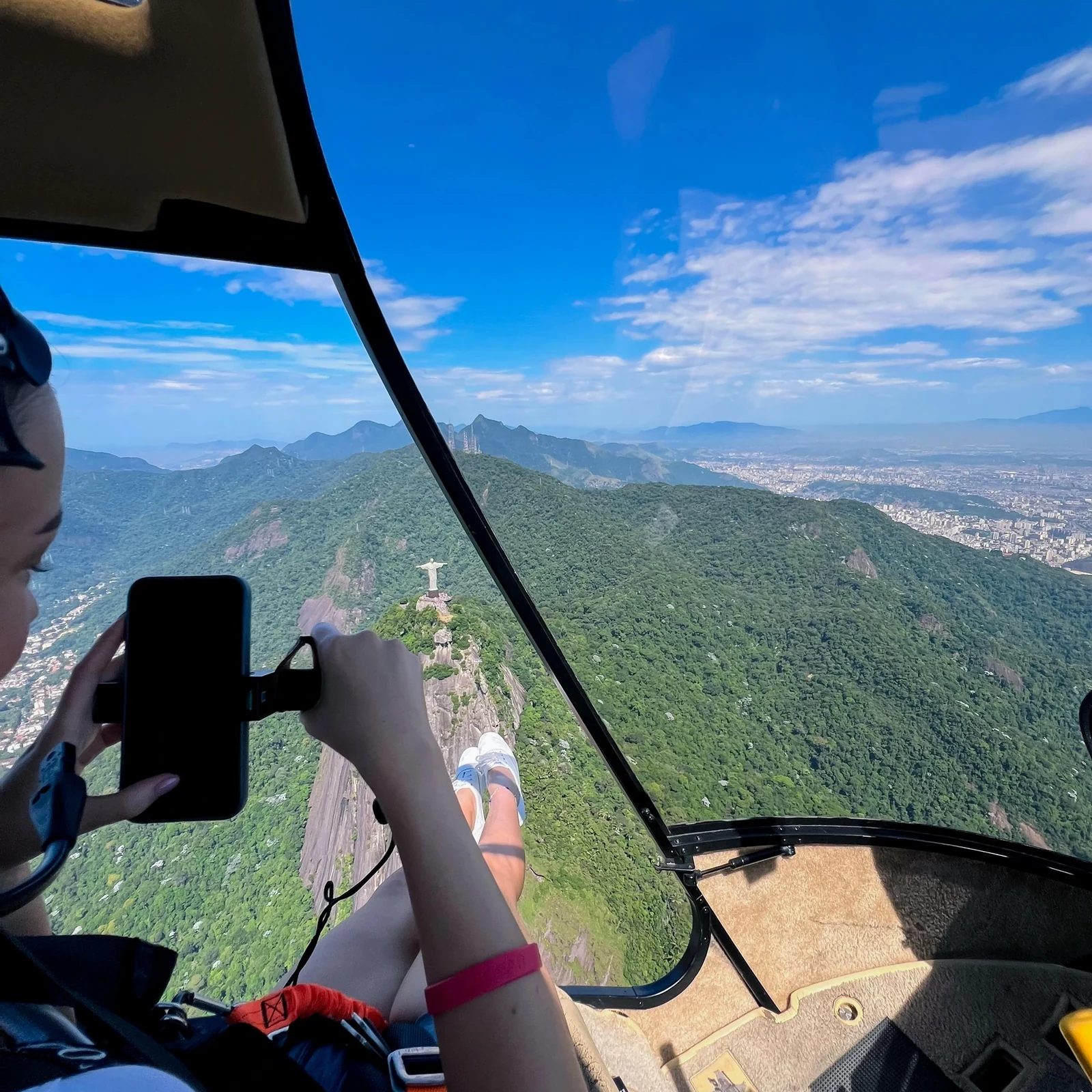 Erlebe Rio aus einem Hubschrauber ohne Türen