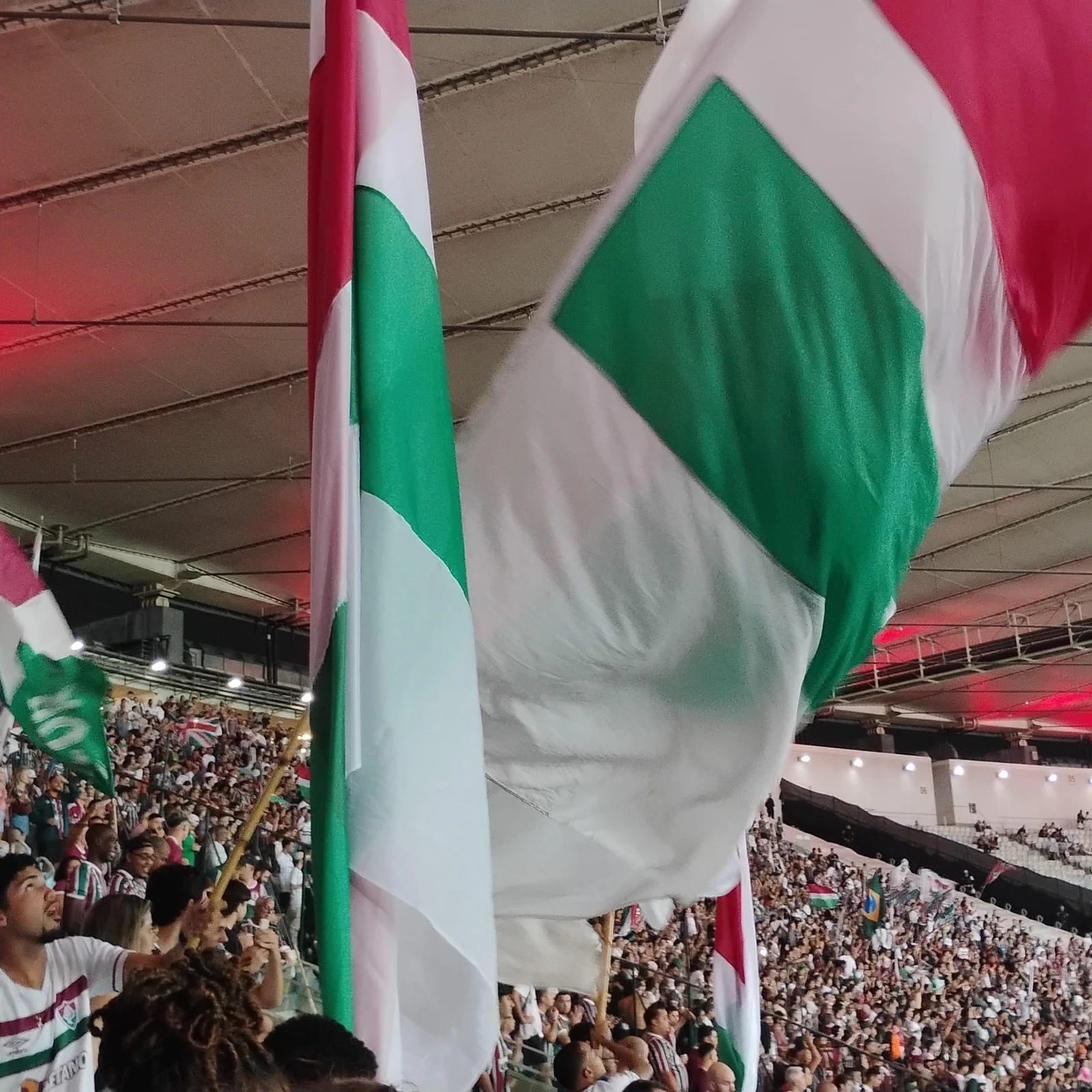 Vivez le football brésilien depuis les tribunes du Maracanã