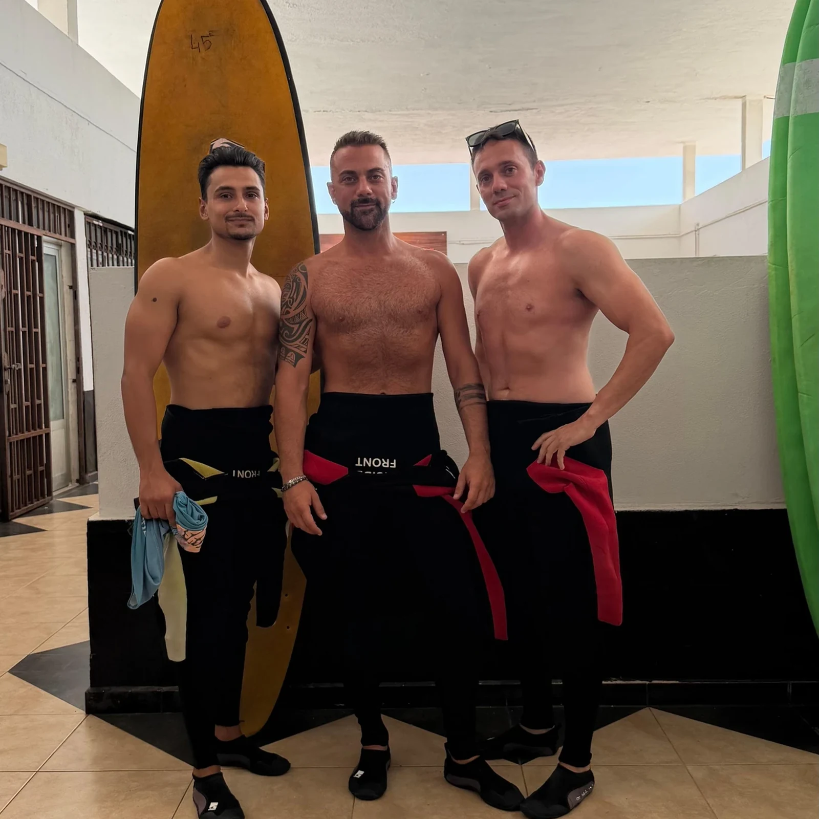 Apprenez ou perfectionnez votre surf à Playa de las Américas