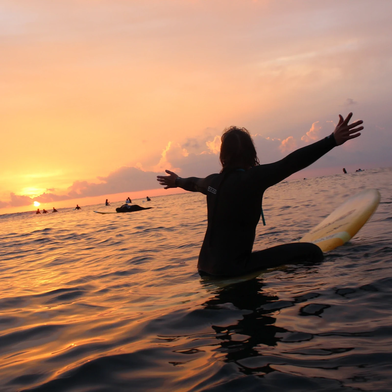 Apprenez ou perfectionnez votre surf à Playa de las Américas