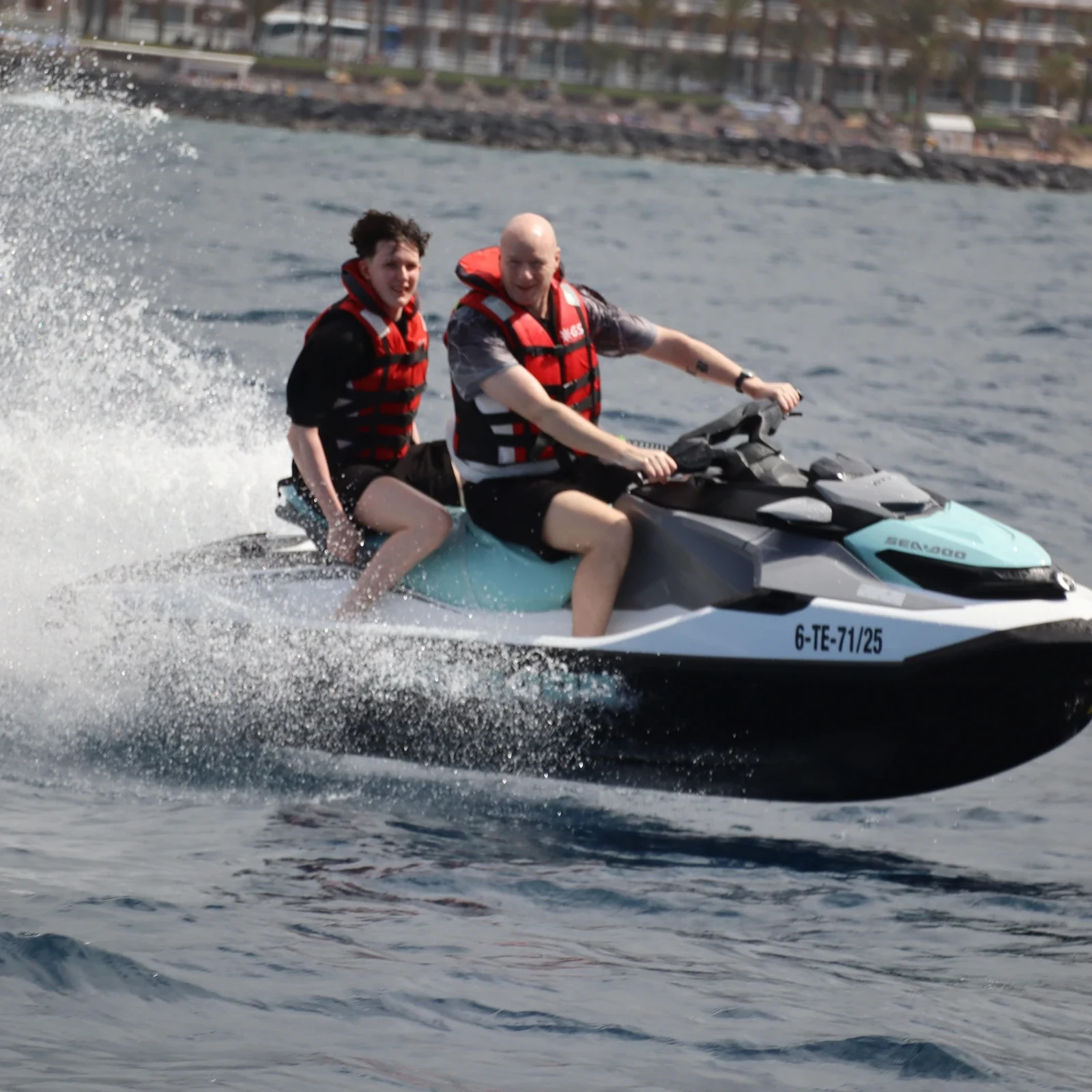 Safari en jet-ski au départ de Puerto Colón