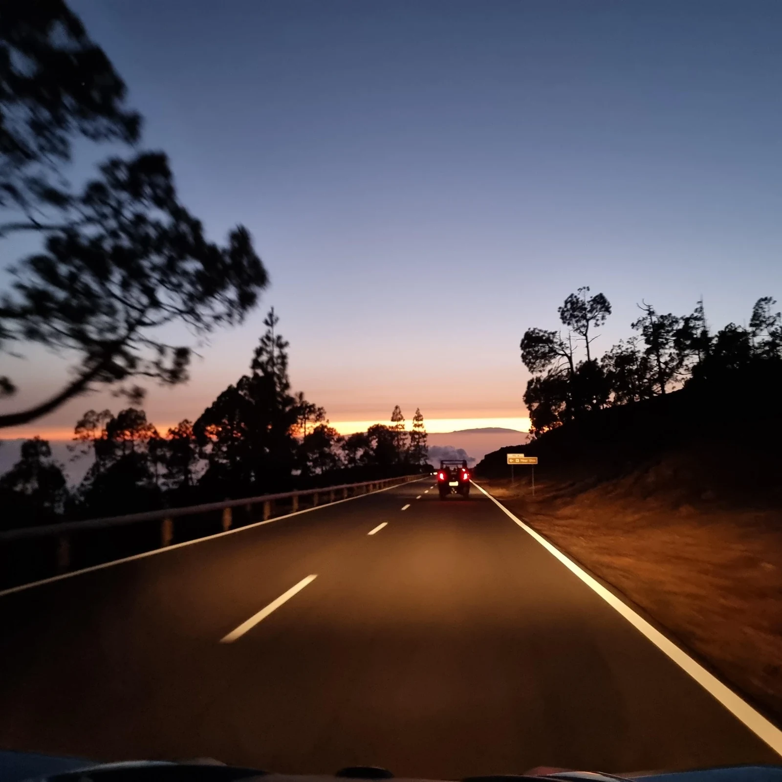 Fahre mit dem Quad durch die Vulkanlandschaft des Teide