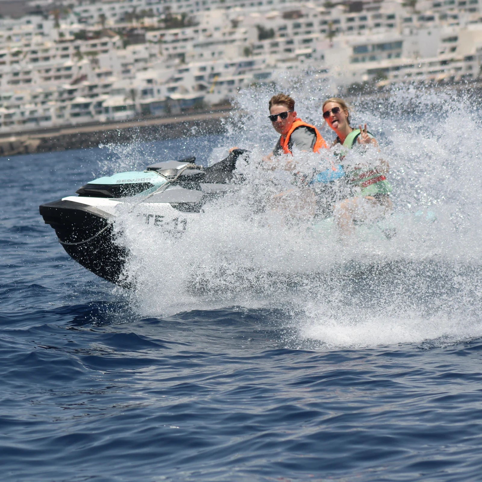 Un día de piscinas y toboganes en Aquapark Costa Teguise