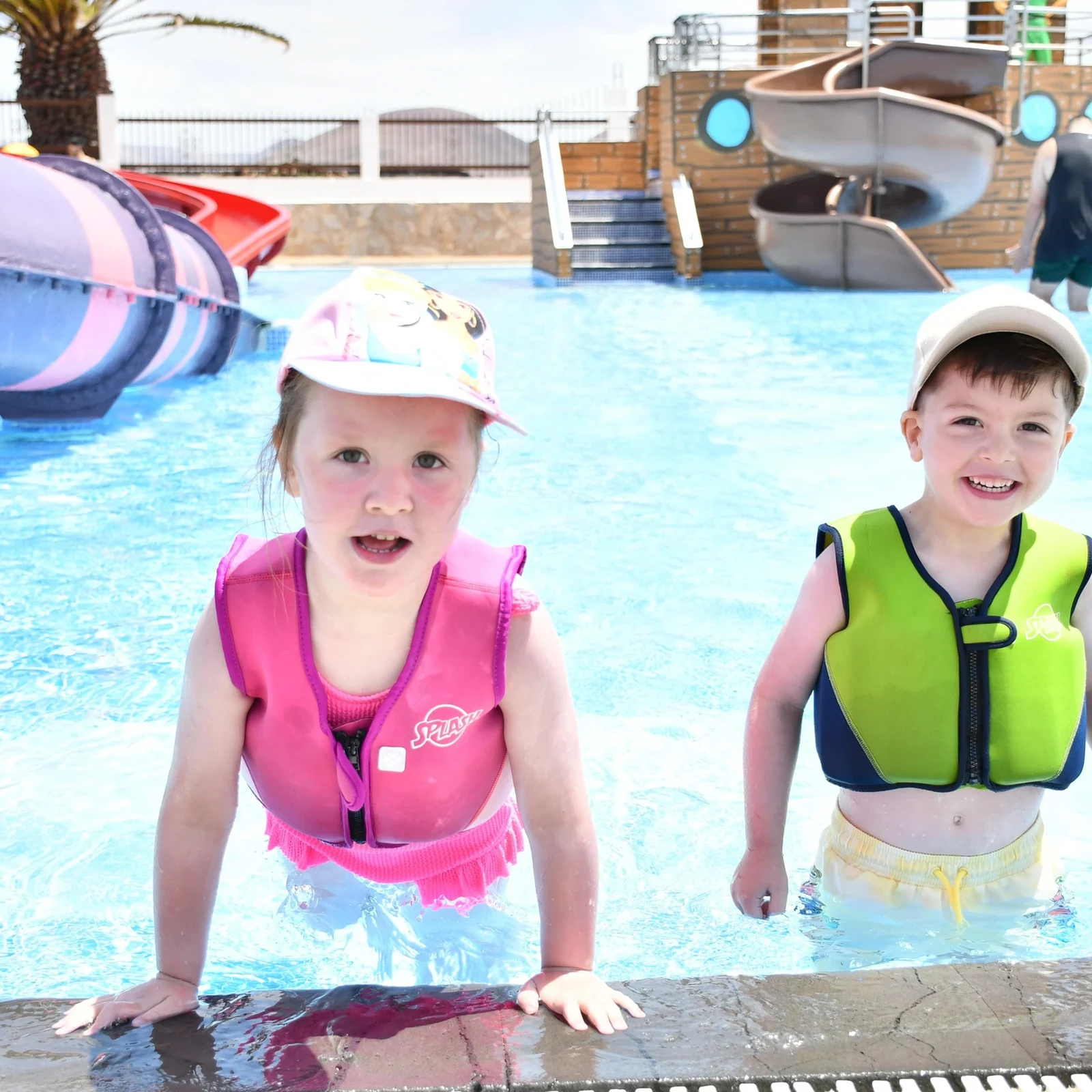 Un día de piscinas y toboganes en Aquapark Costa Teguise