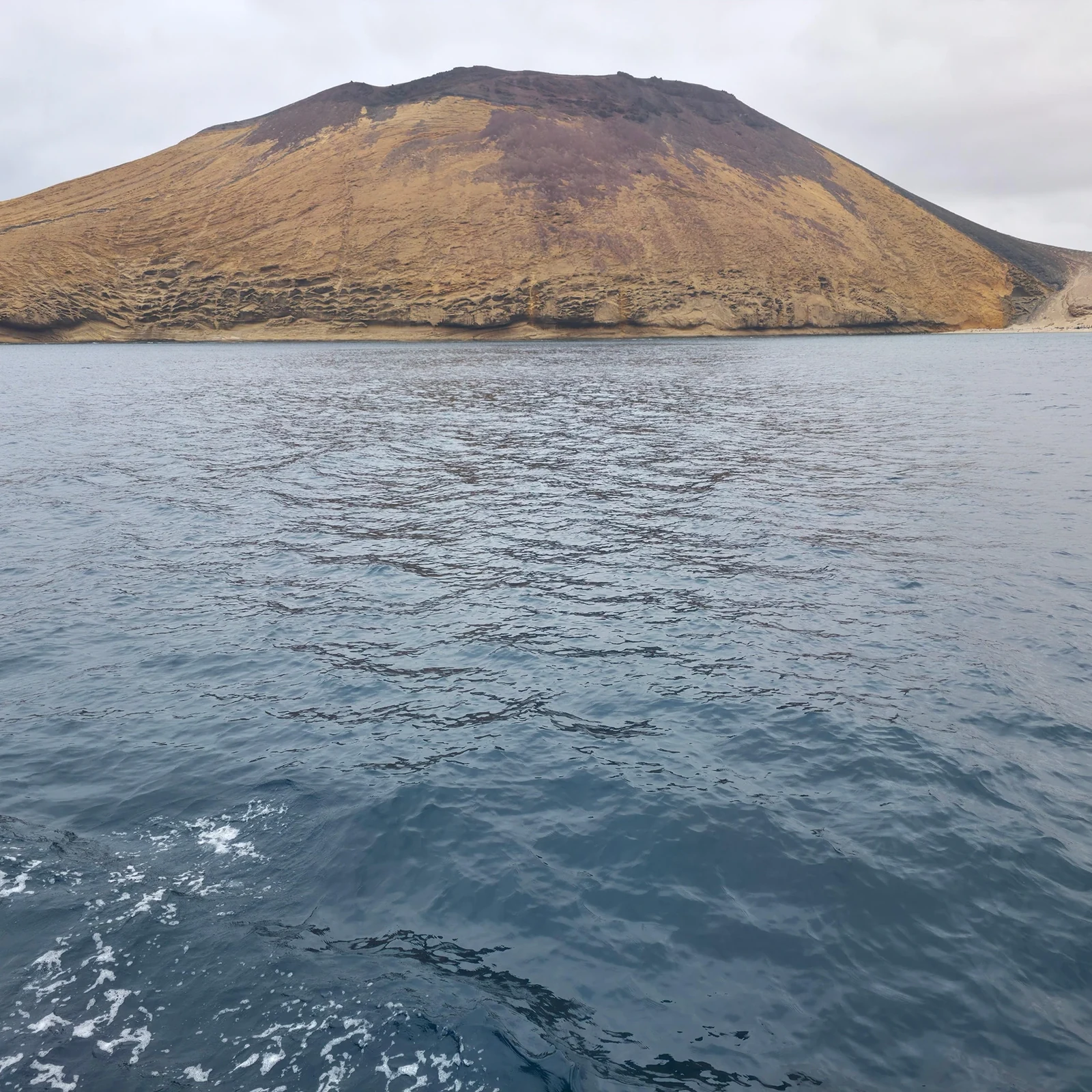 La Graciosa by catamaran: coastal sailing, lunch and water activities