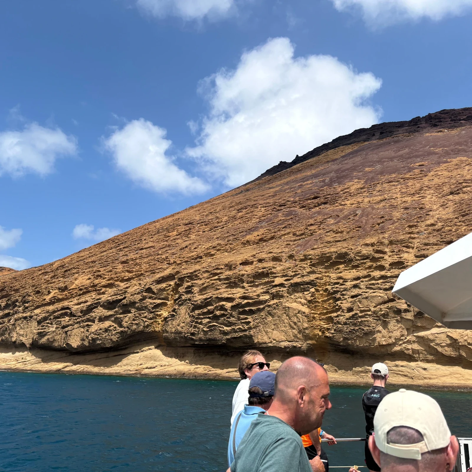 La Graciosa by catamaran: coastal sailing, lunch and water activities