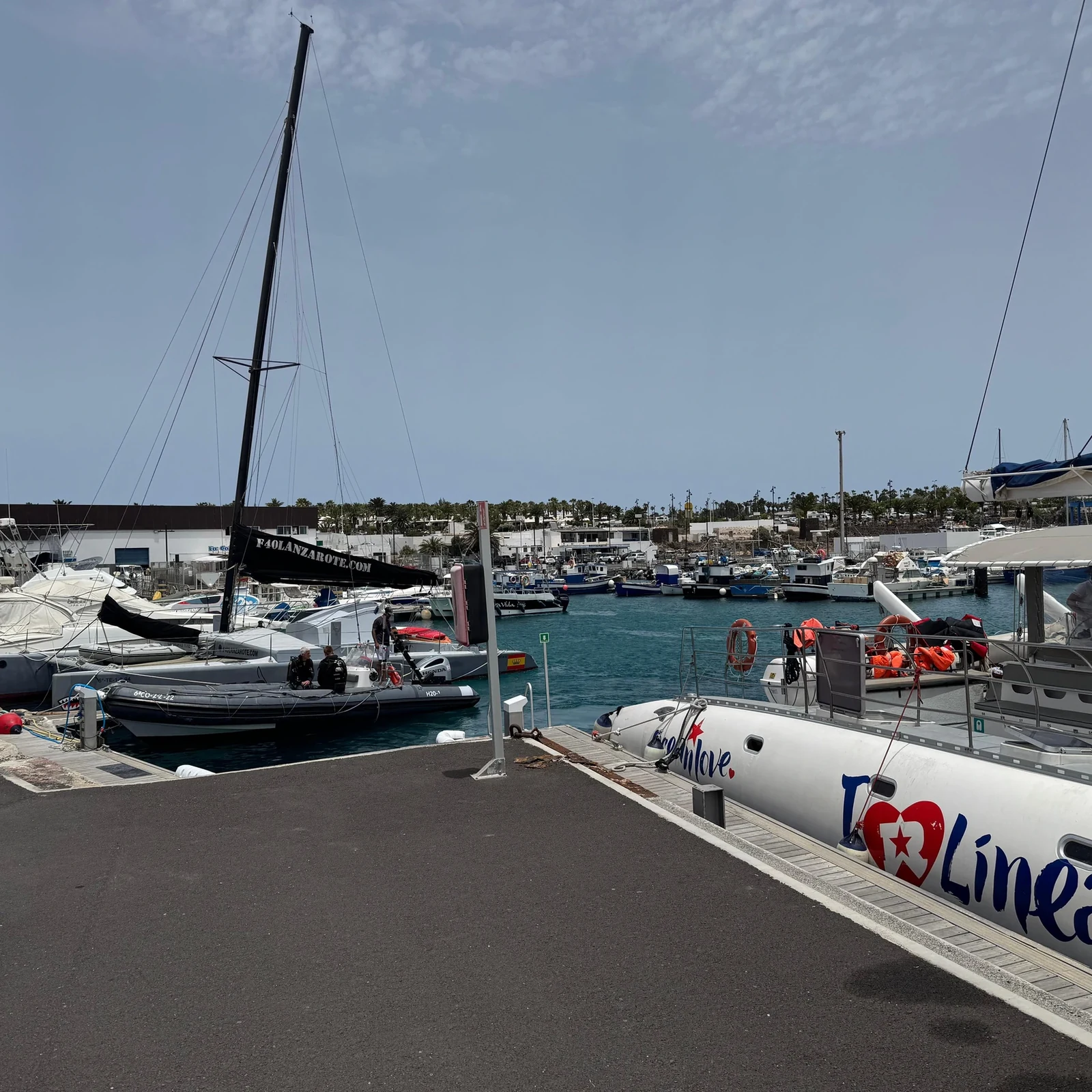 Naviguez jusqu’à Papagayo et baignez-vous près du catamaran