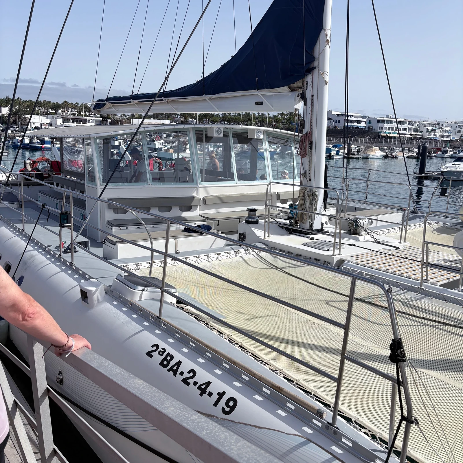 Naviguez jusqu’à Papagayo et baignez-vous près du catamaran