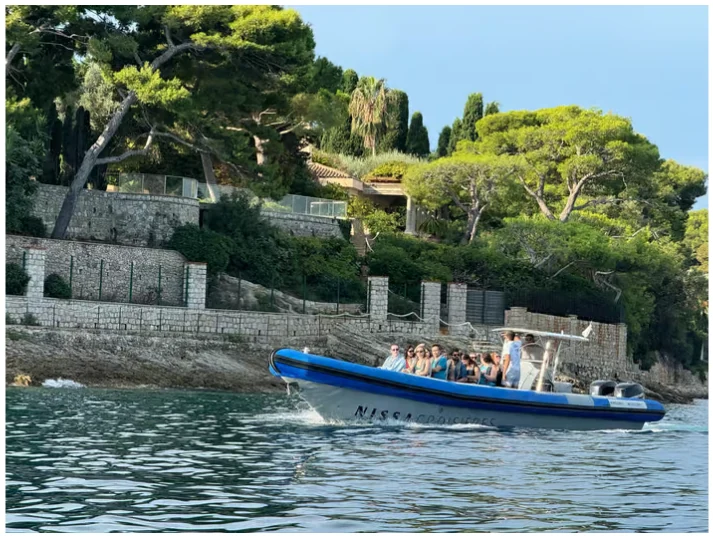 Excursion en bateau de Nice à la grotte de Mala avec snorkeling