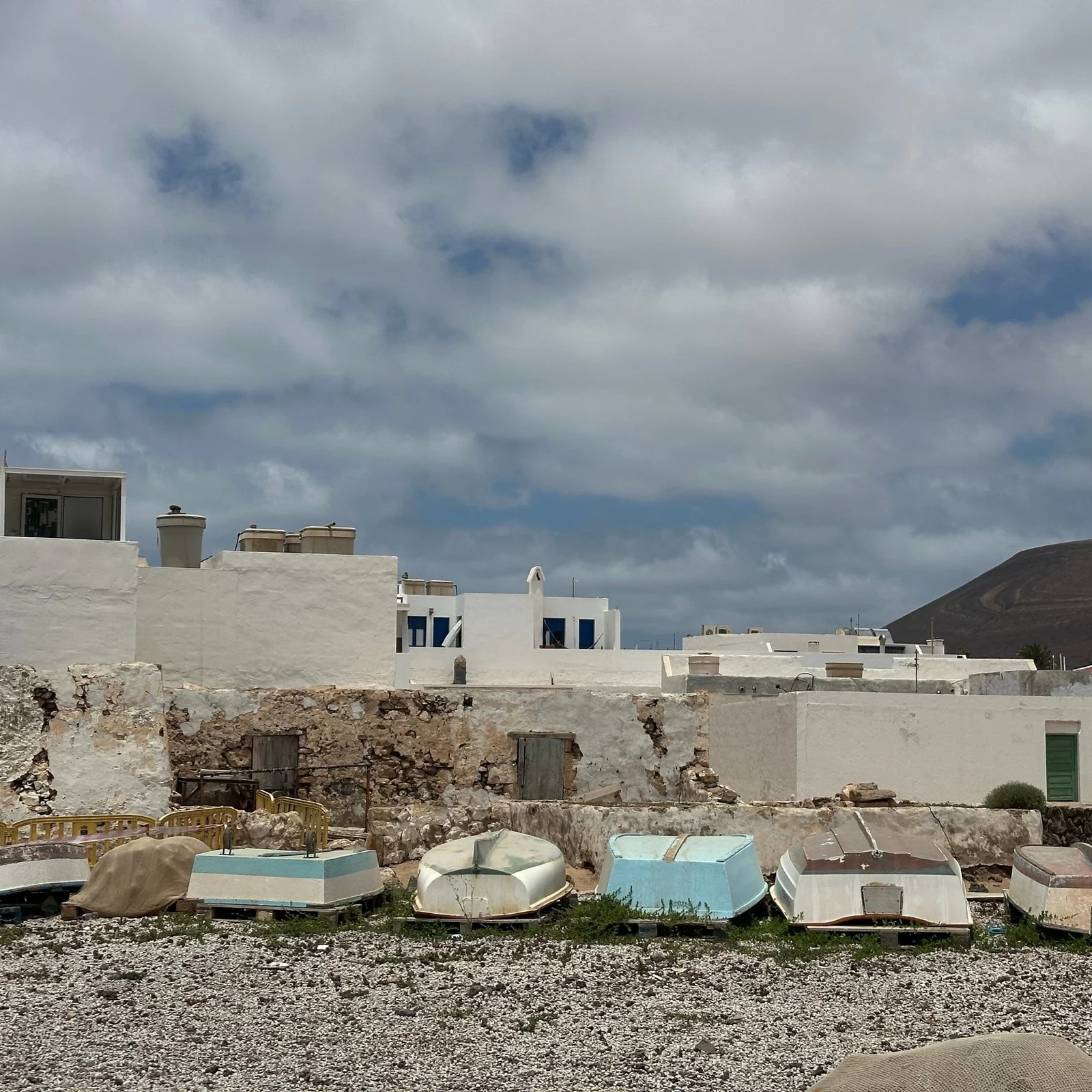 Vom Markt in Teguise nach La Graciosa auf einem organisierten Ausflug