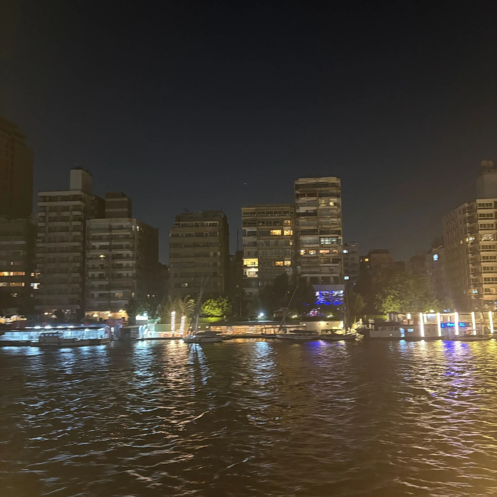 Dîner, vues nocturnes et spectacle à bord du Nile Royal Topaz