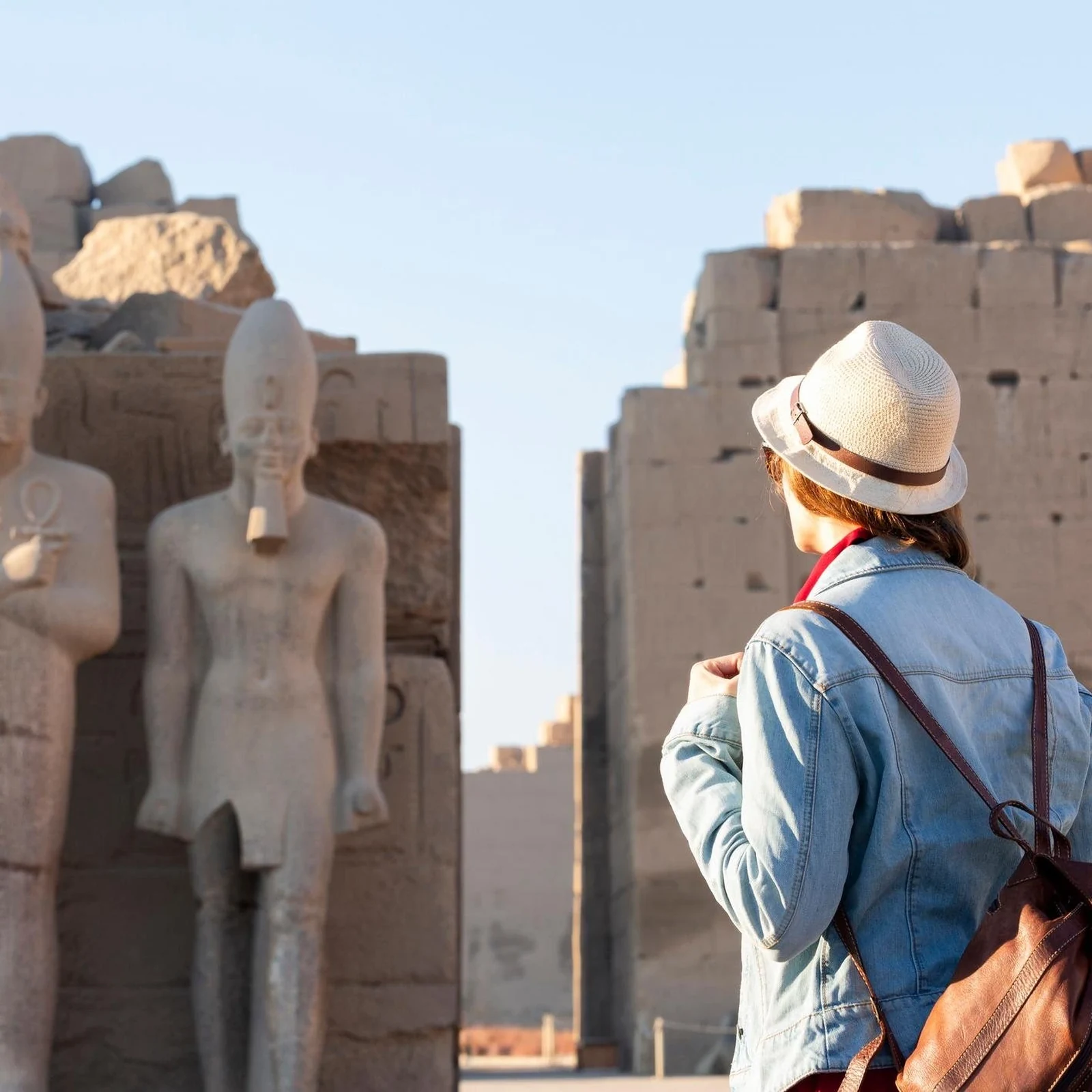 Five days connecting the pyramids, the Nile and Abu Simbel