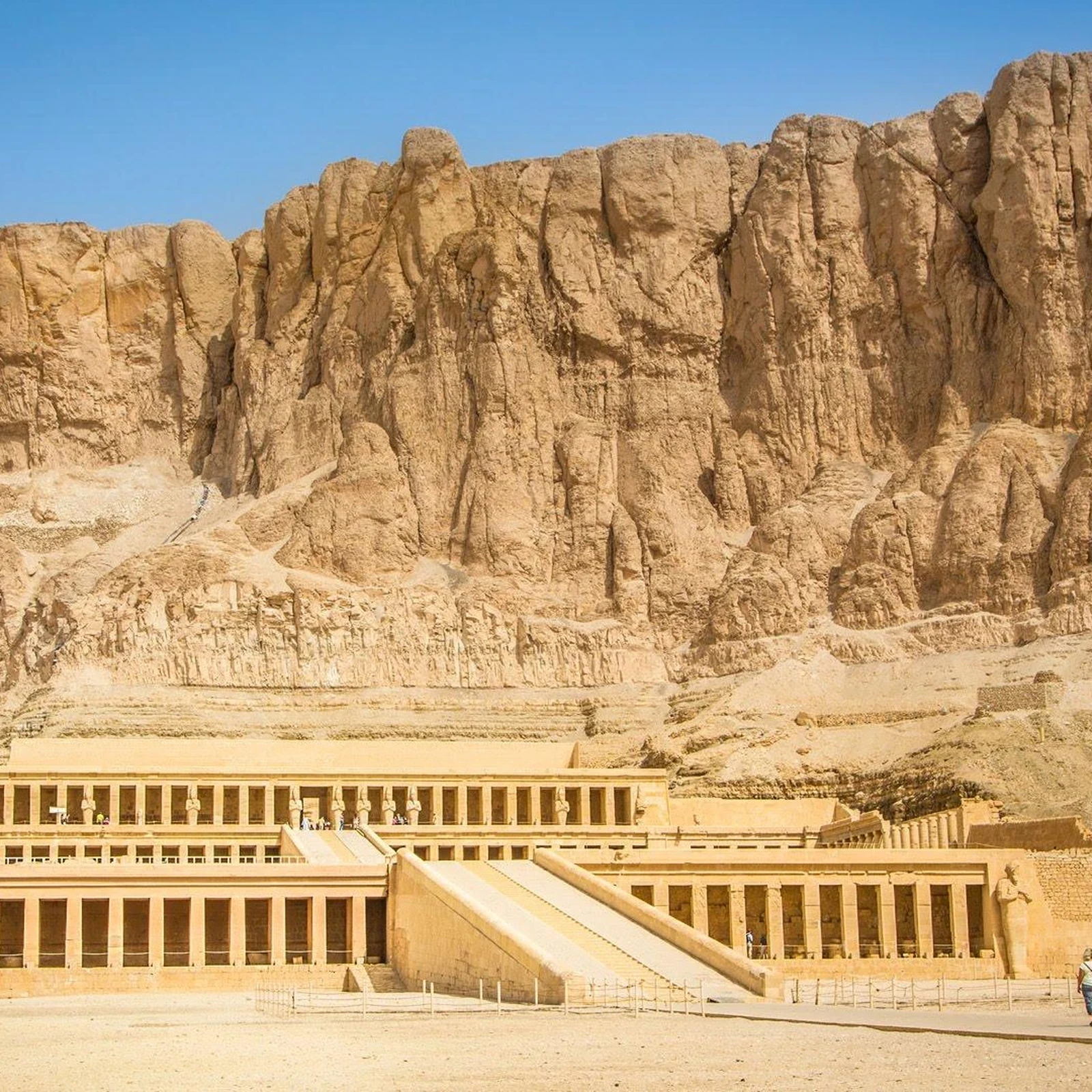 Descubre Luxor desde El Cairo en un solo día