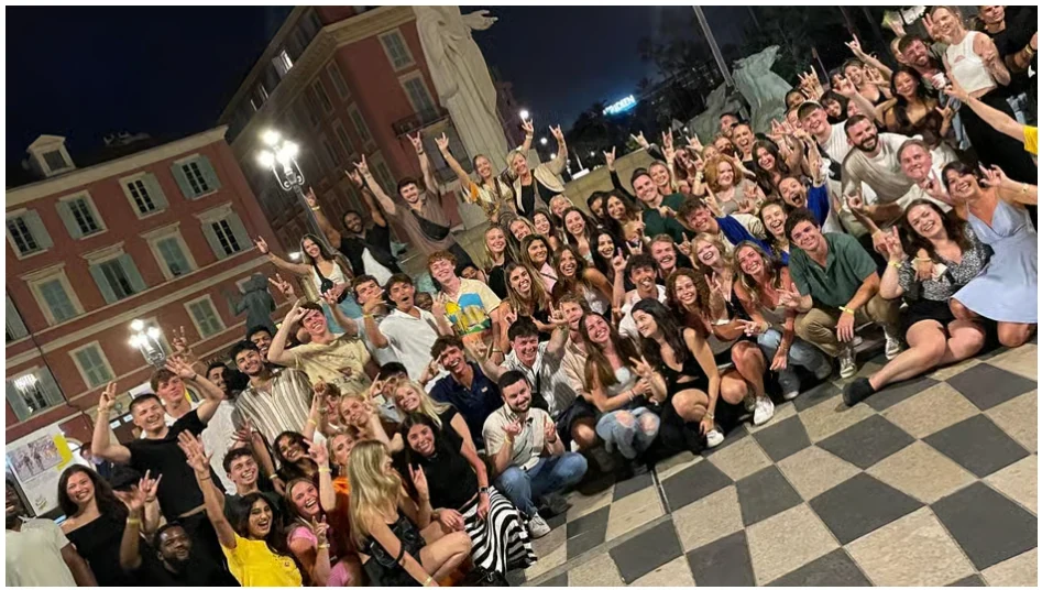 Tournée des bars à Nice avec shots, jeux et entrée VIP en discothèque