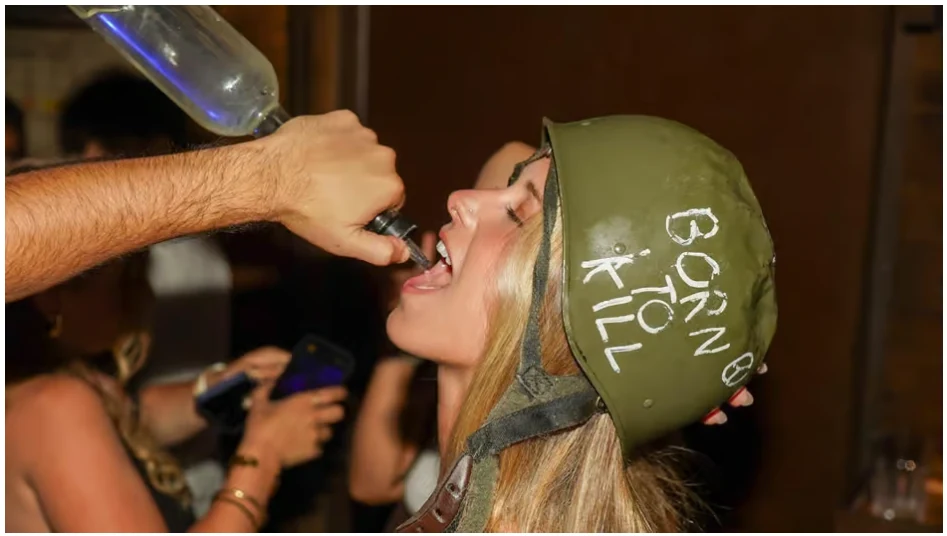 Tournée des bars à Nice avec shots, jeux et entrée VIP