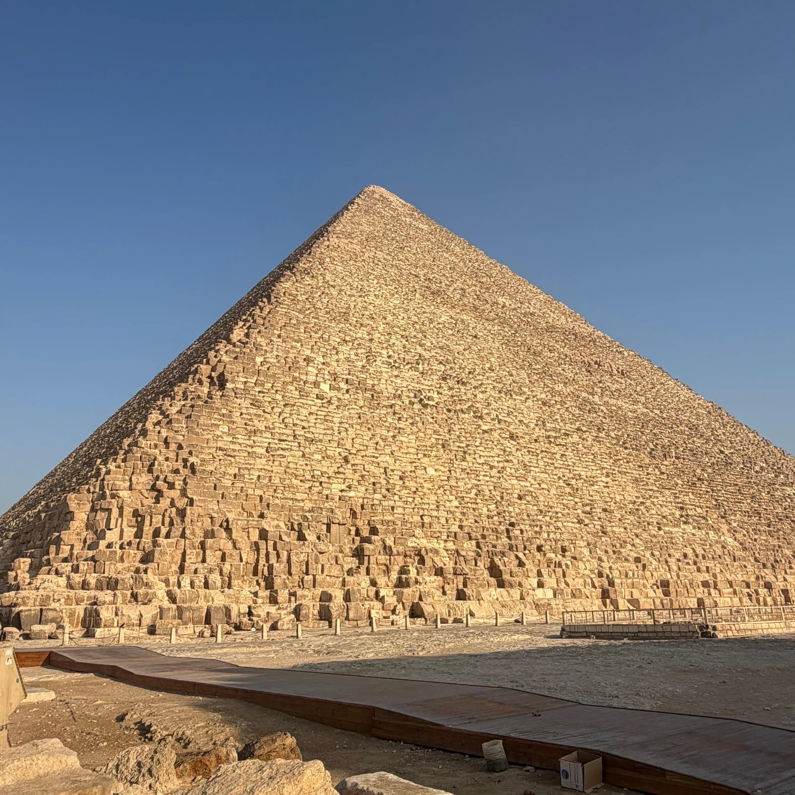 Giza at sunrise: pyramids, ride and breakfast