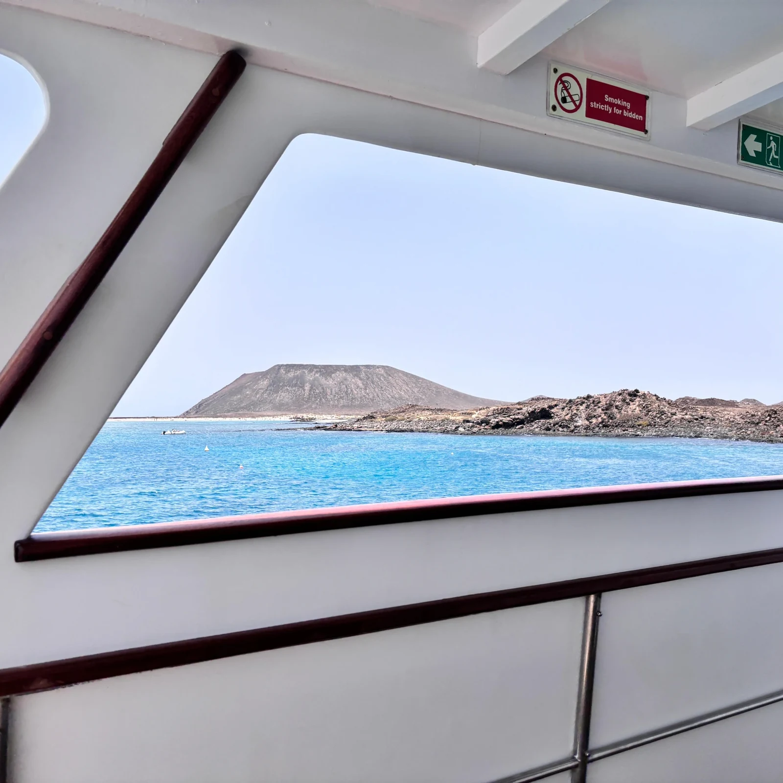 Rejoignez Lobos depuis Corralejo et explorez l’île à votre rythme