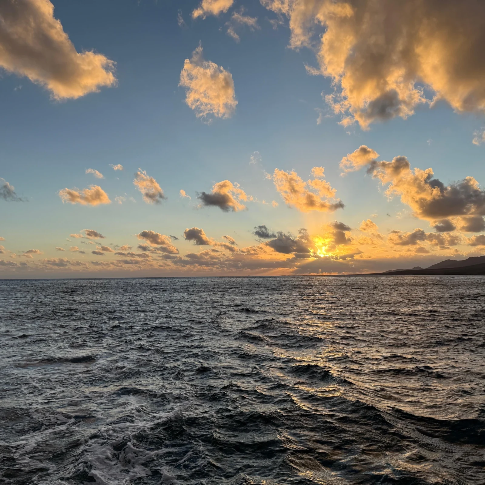 Sonnenuntergang, Musik und Segeln auf der Aphrodite