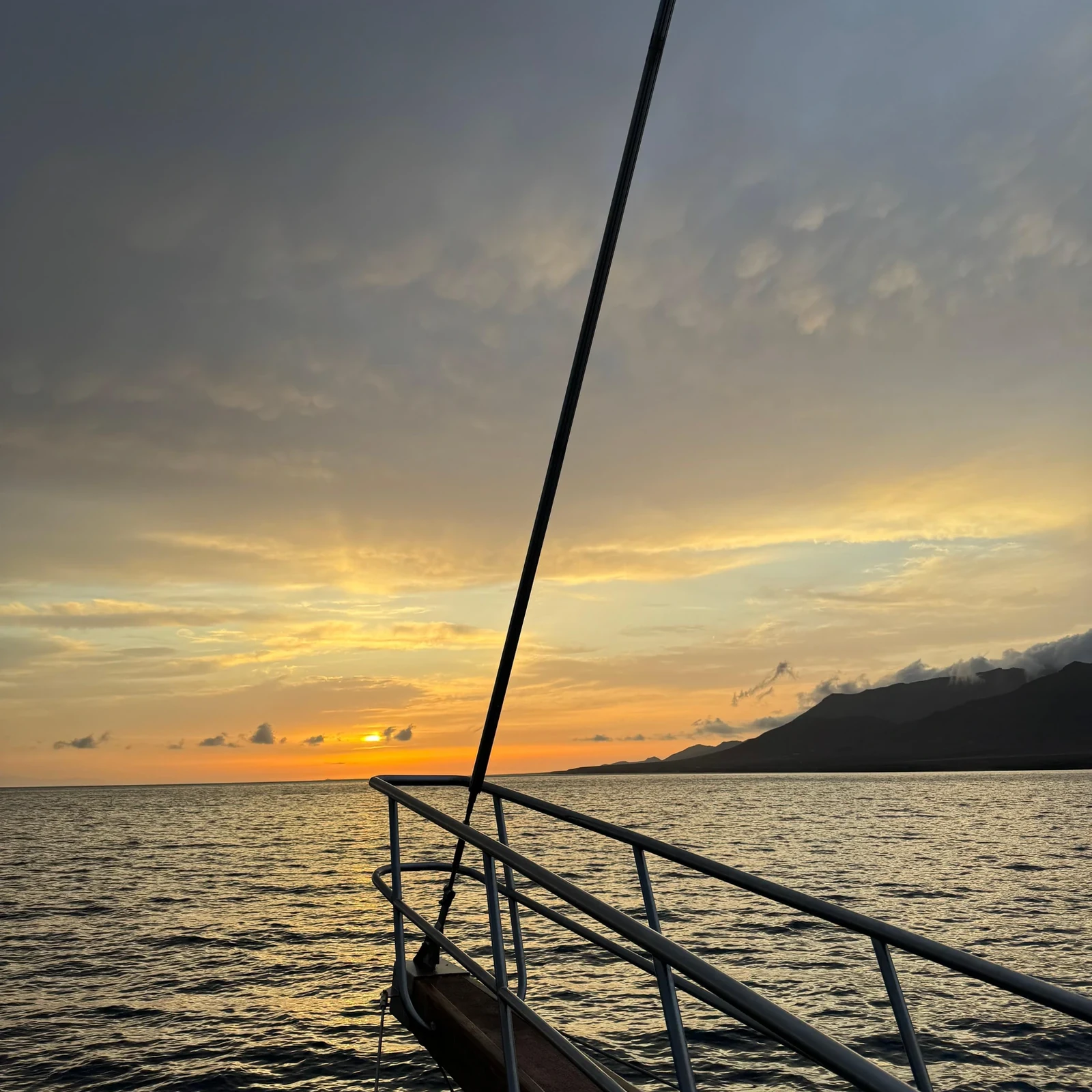 Sonnenuntergang, Musik und Segeln auf der Aphrodite